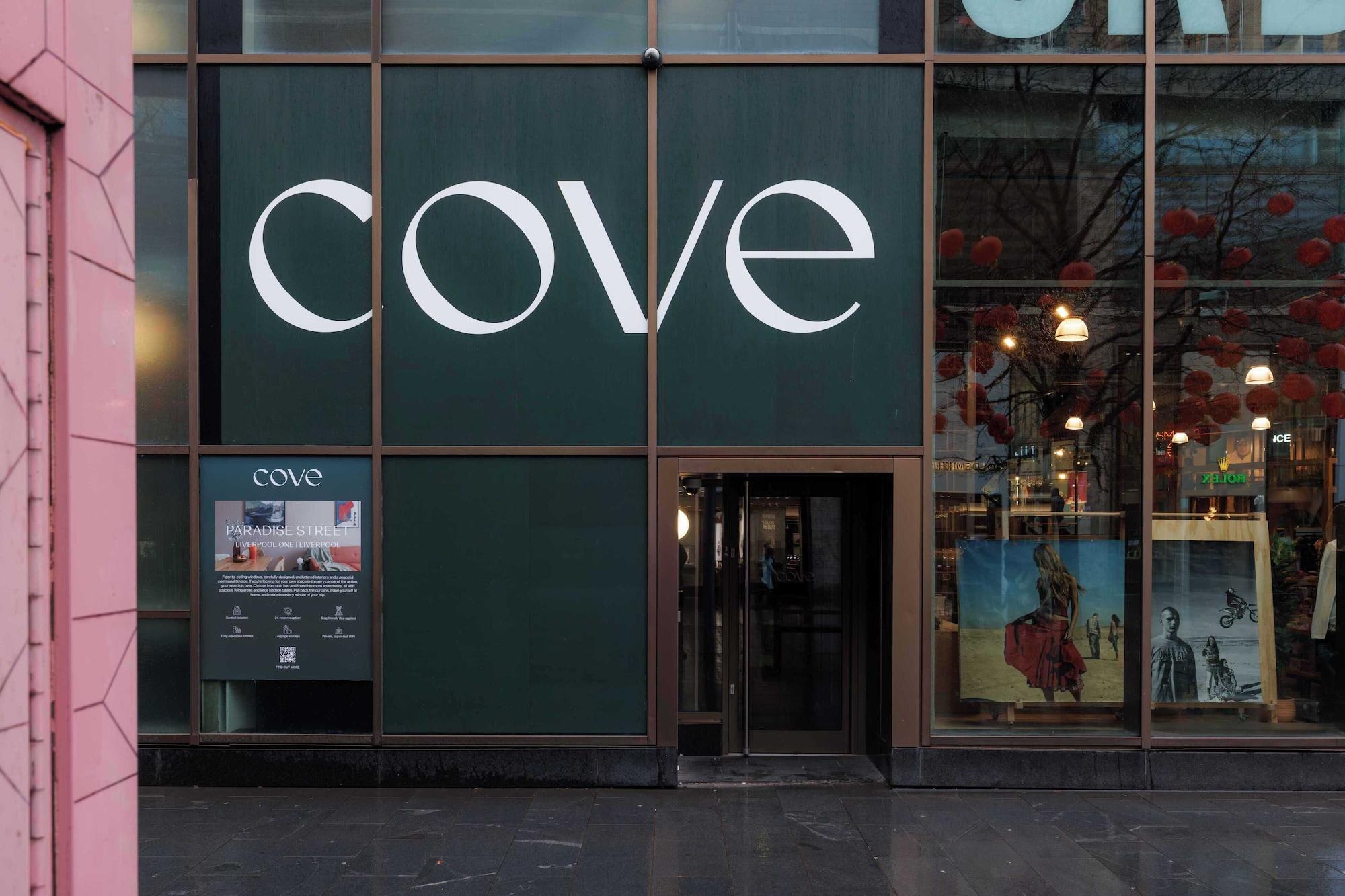 Vista Exterior Cove Paradise Street