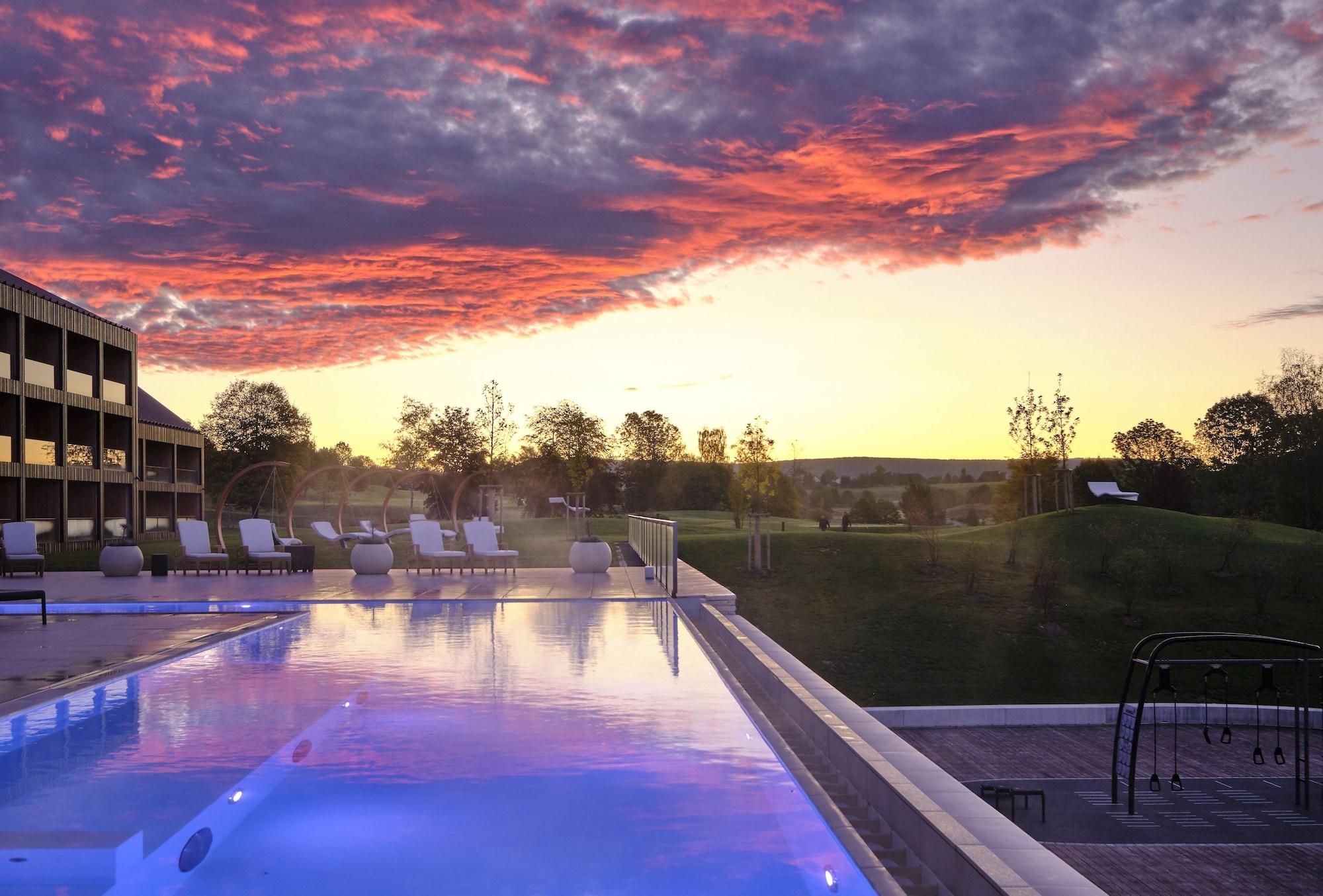 Vista Piscina Der Öschberghof - Die 101 besten Hotels