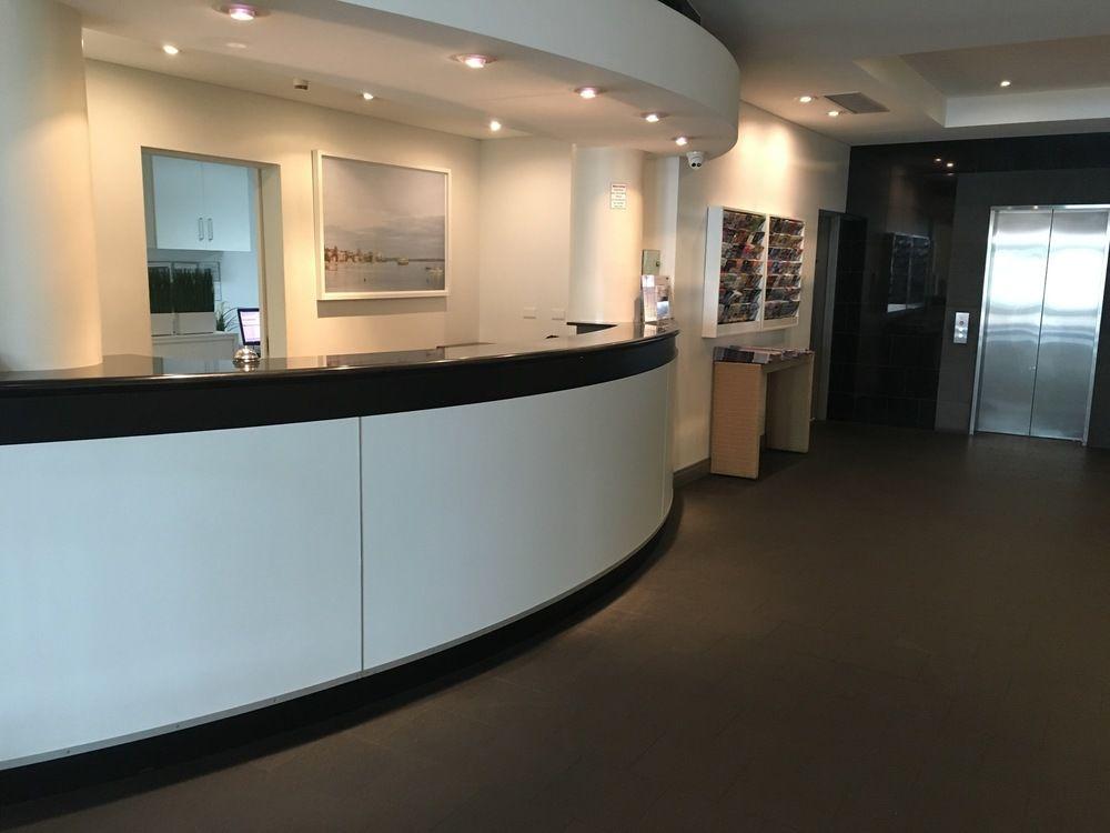 Vista Lobby Quest Manly
