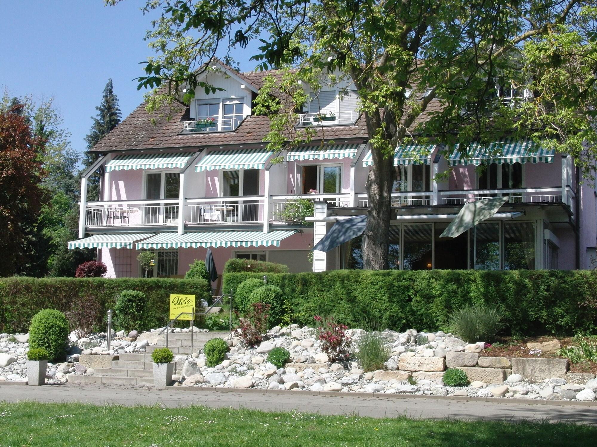 Varios Hotel Iris am See