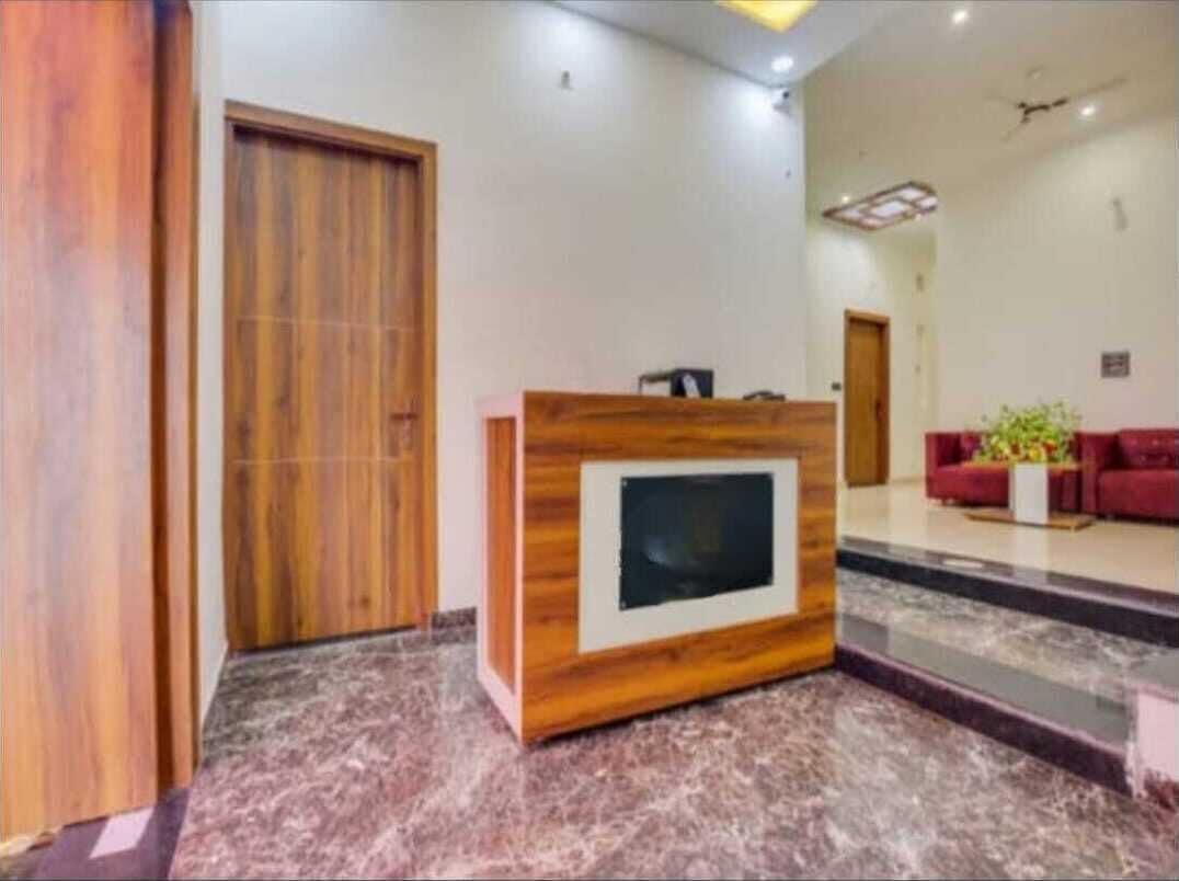 Vista Lobby Shree Ji Hotel & Banquet