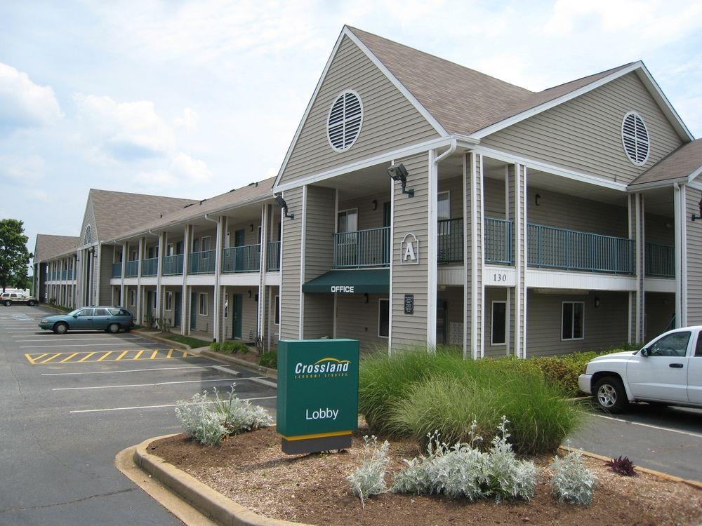 Varios HomeTowne Studios by Red Roof Spartanburg - Asheville Highway