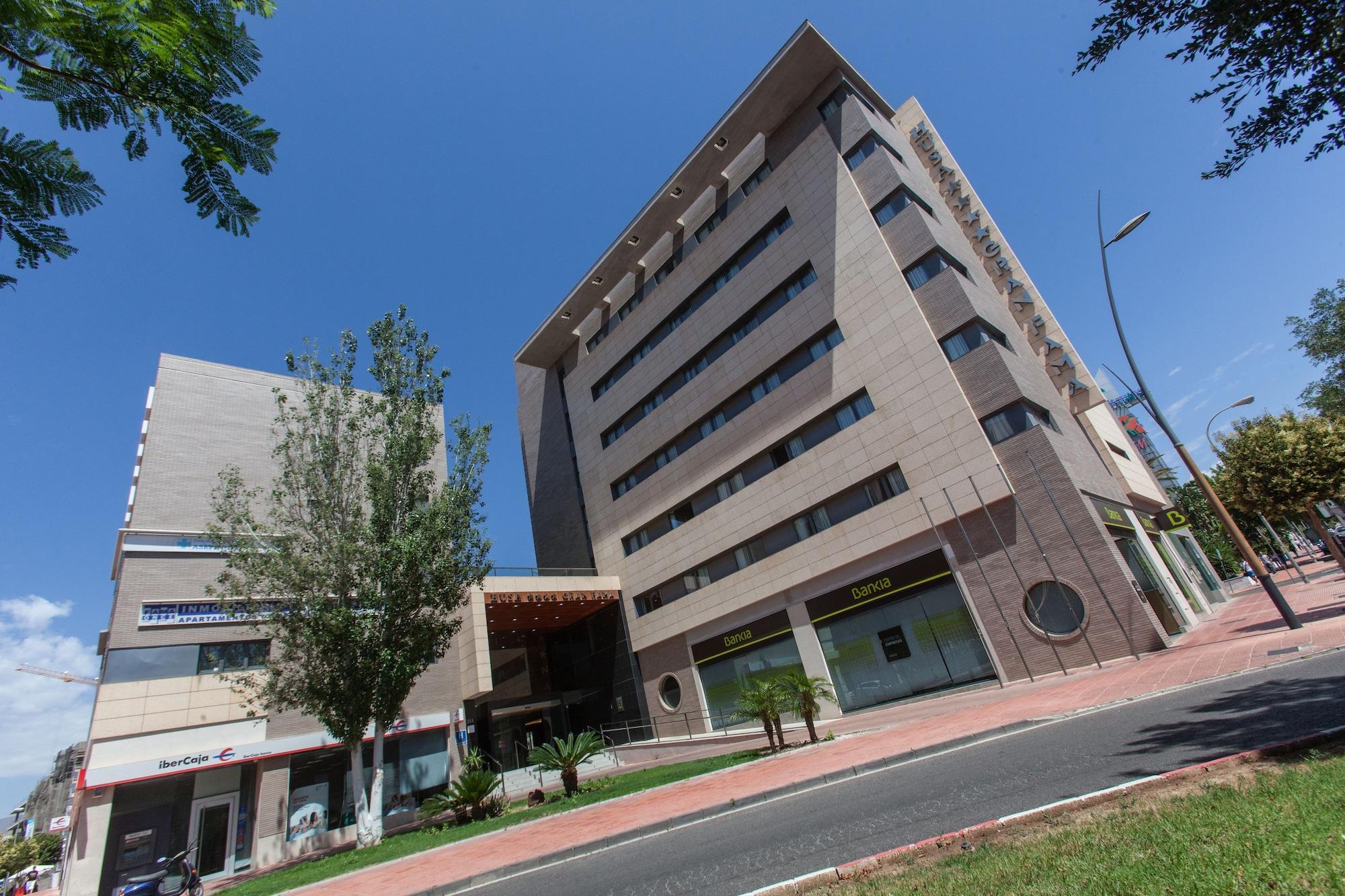 Vista Exterior Hotel Sercotel Gran Fama