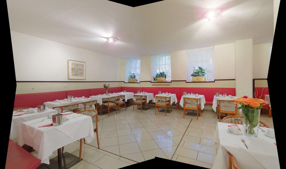 Restaurant Carlton Opera