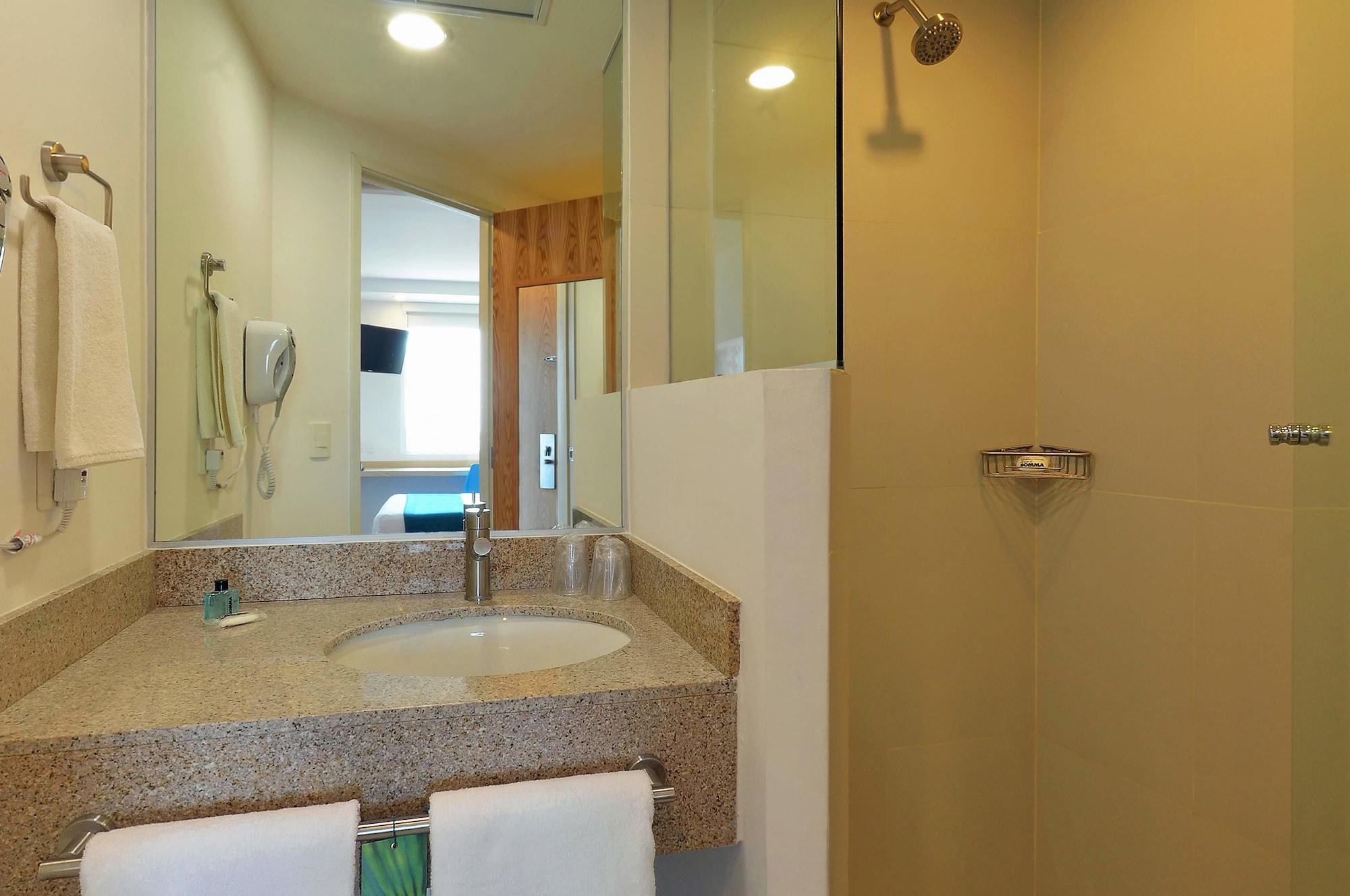 Equipamiento de Habitación One Silao