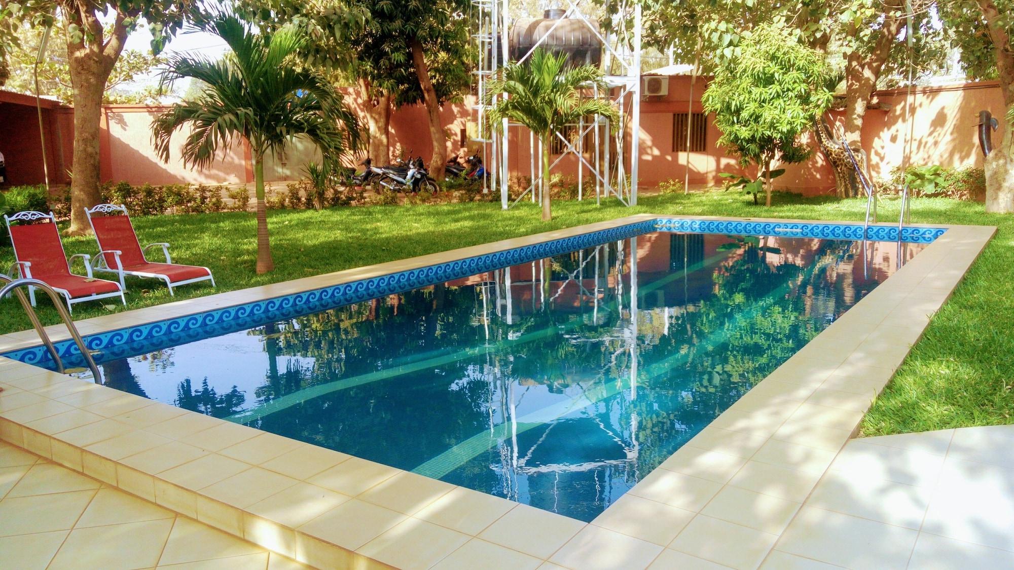 Vista Piscina Sarada Lodge Hotel
