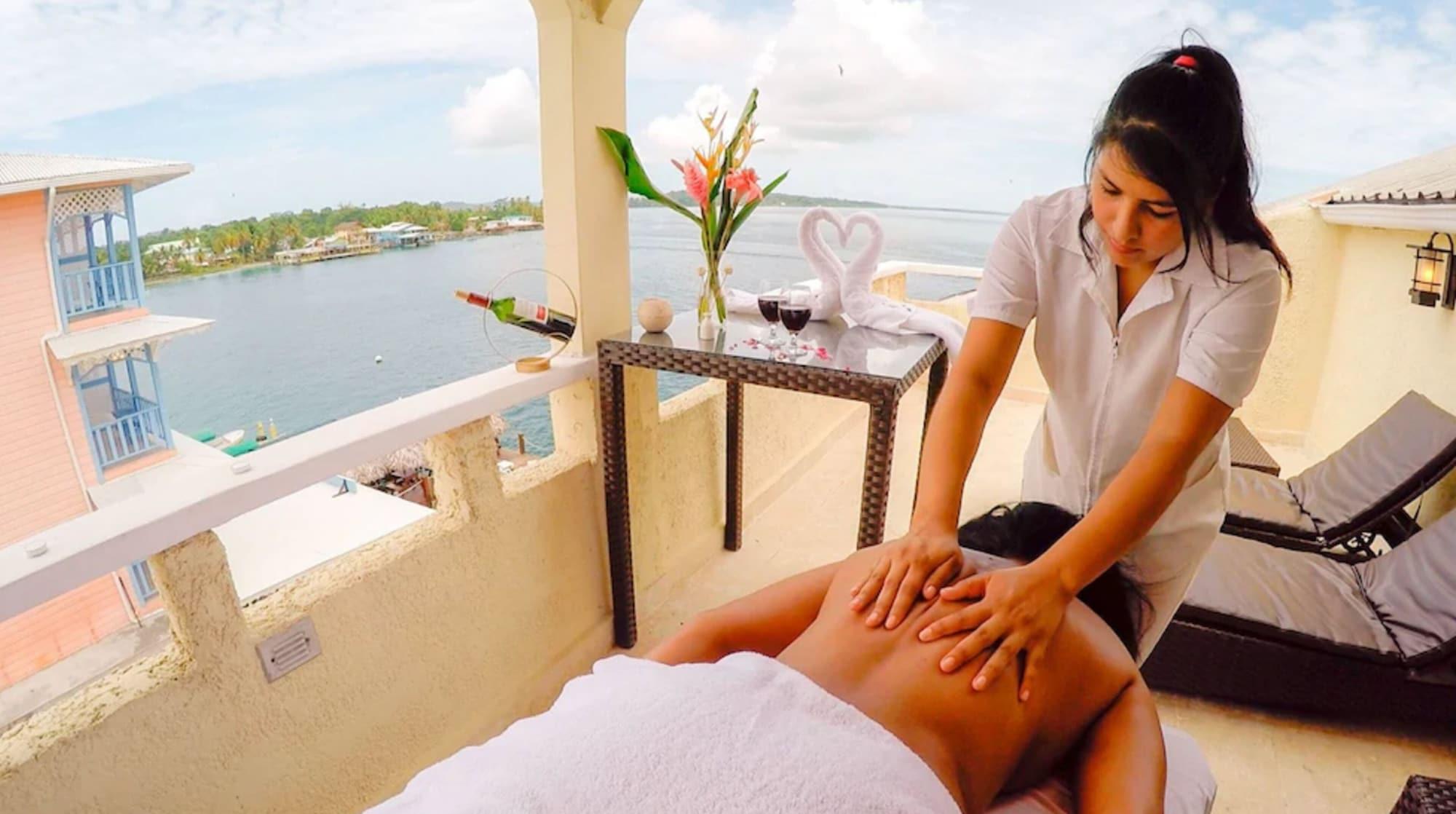 Spa Tropical Suites Hotel