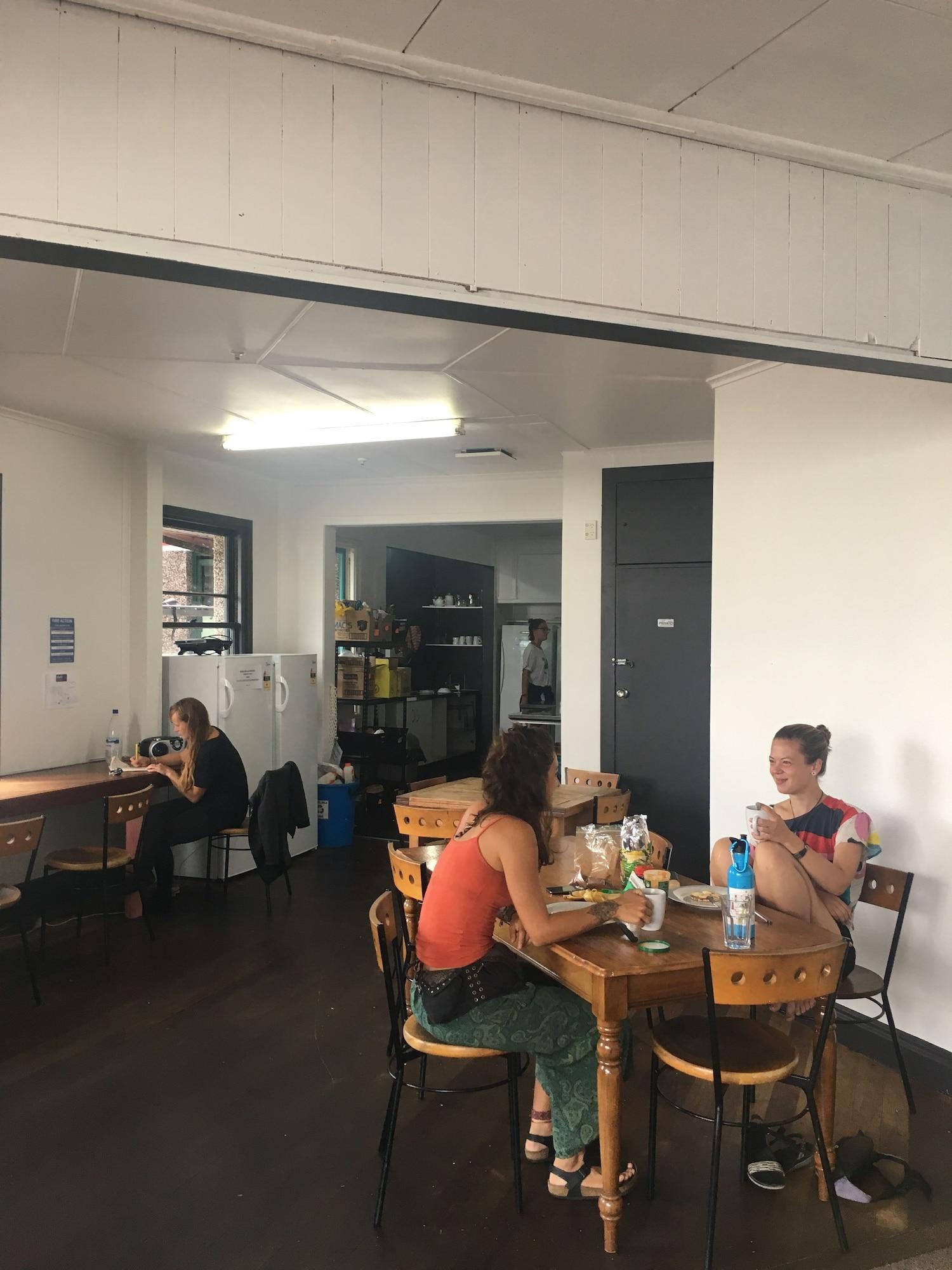 Restaurant BoBs Hostel