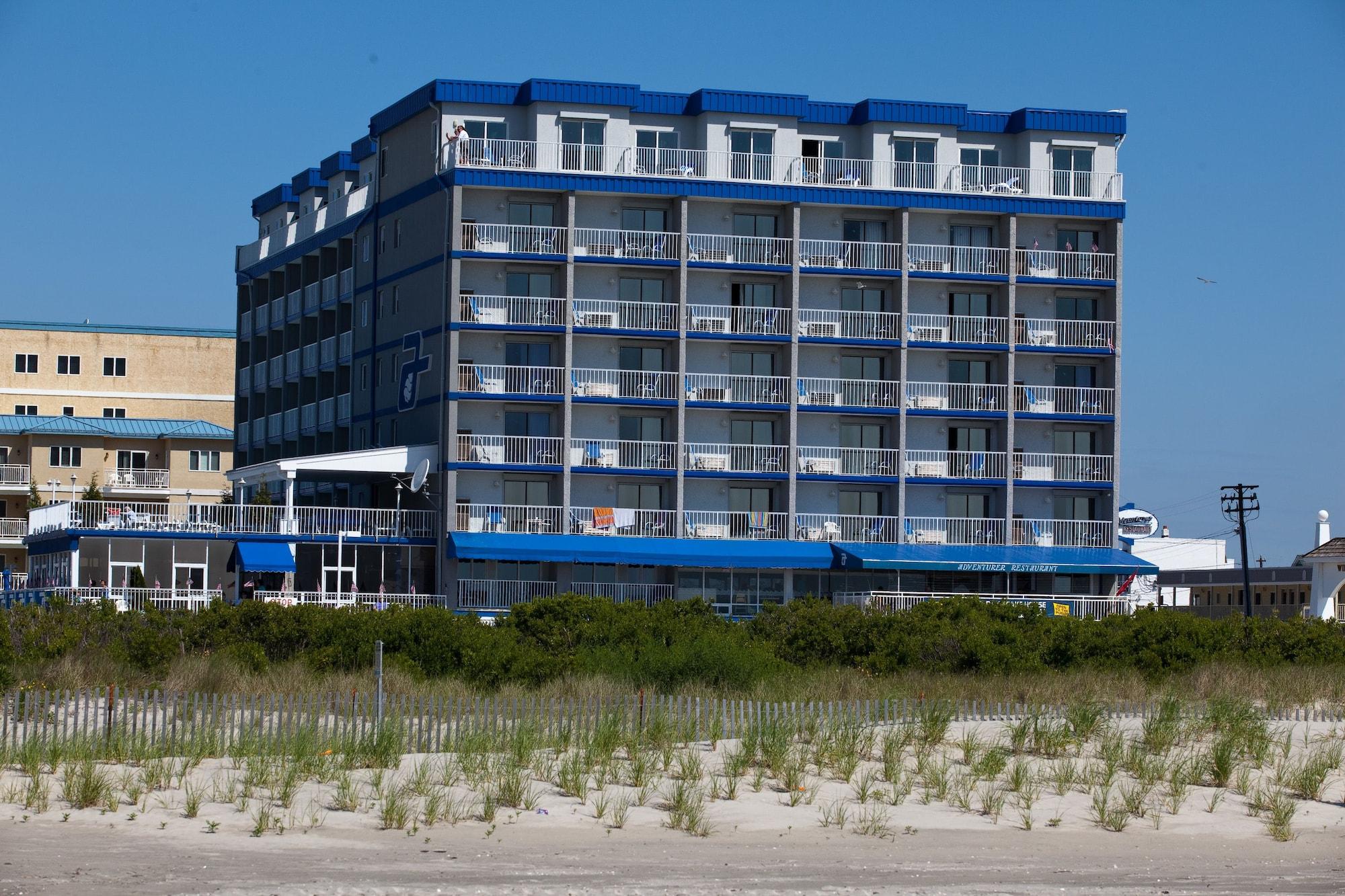 Vista Exterior Adventurer Oceanfront Inn