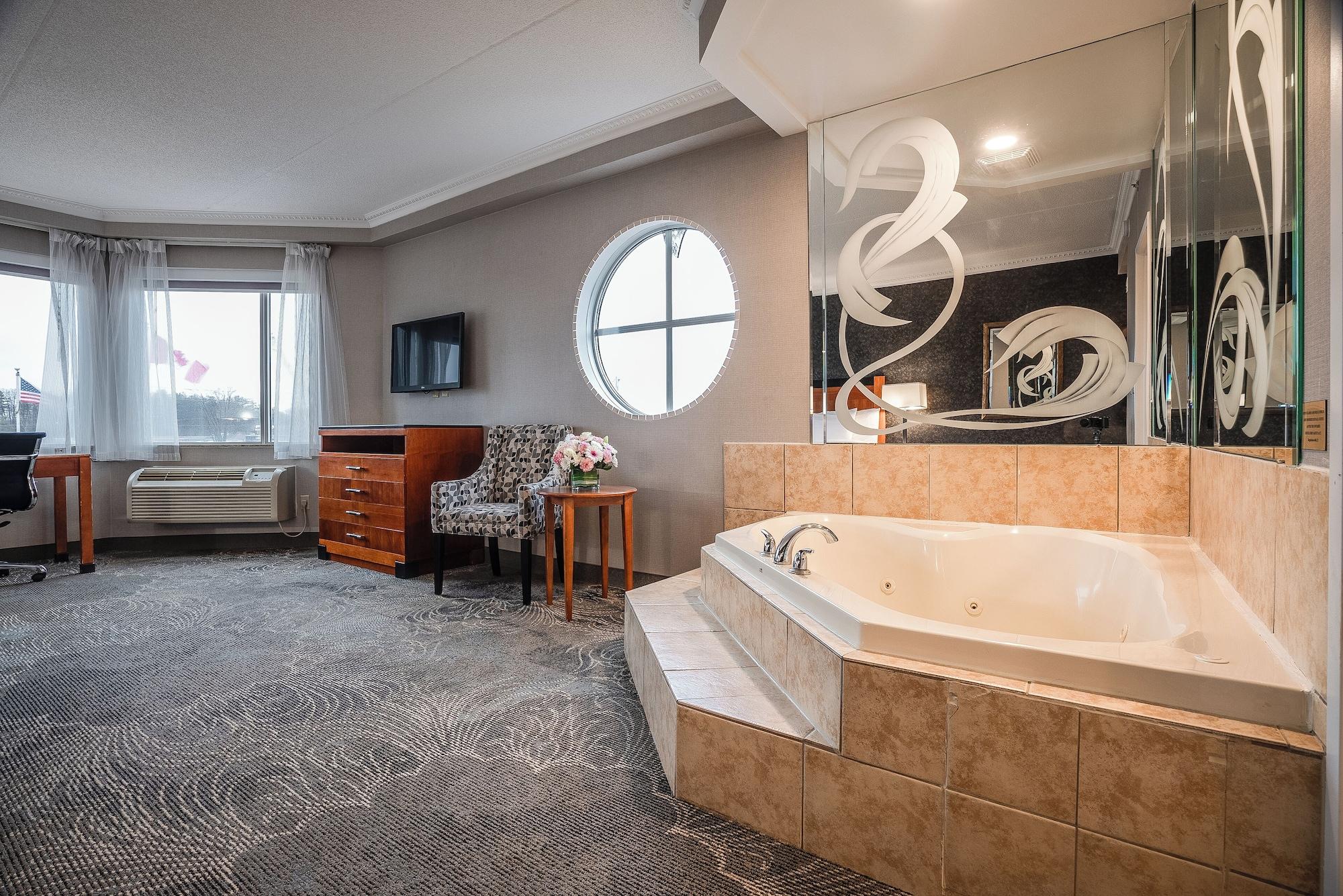 Habitación Monte Carlo Inn Barrie Suites