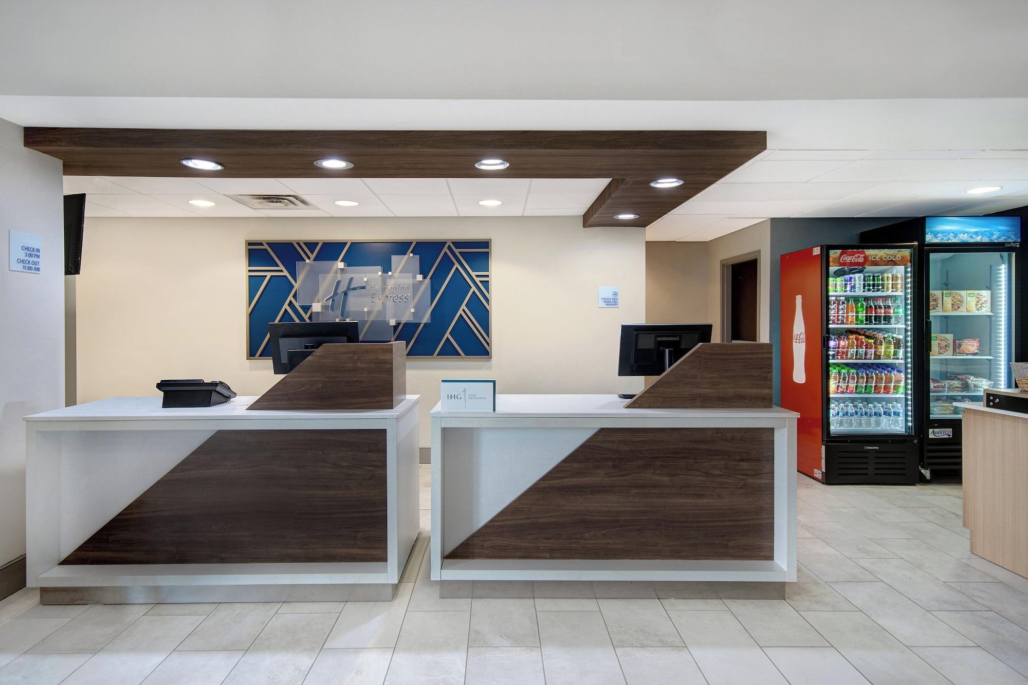 Vista Lobby Holiday Inn Express Marietta - Atlanta Northwest by IHG