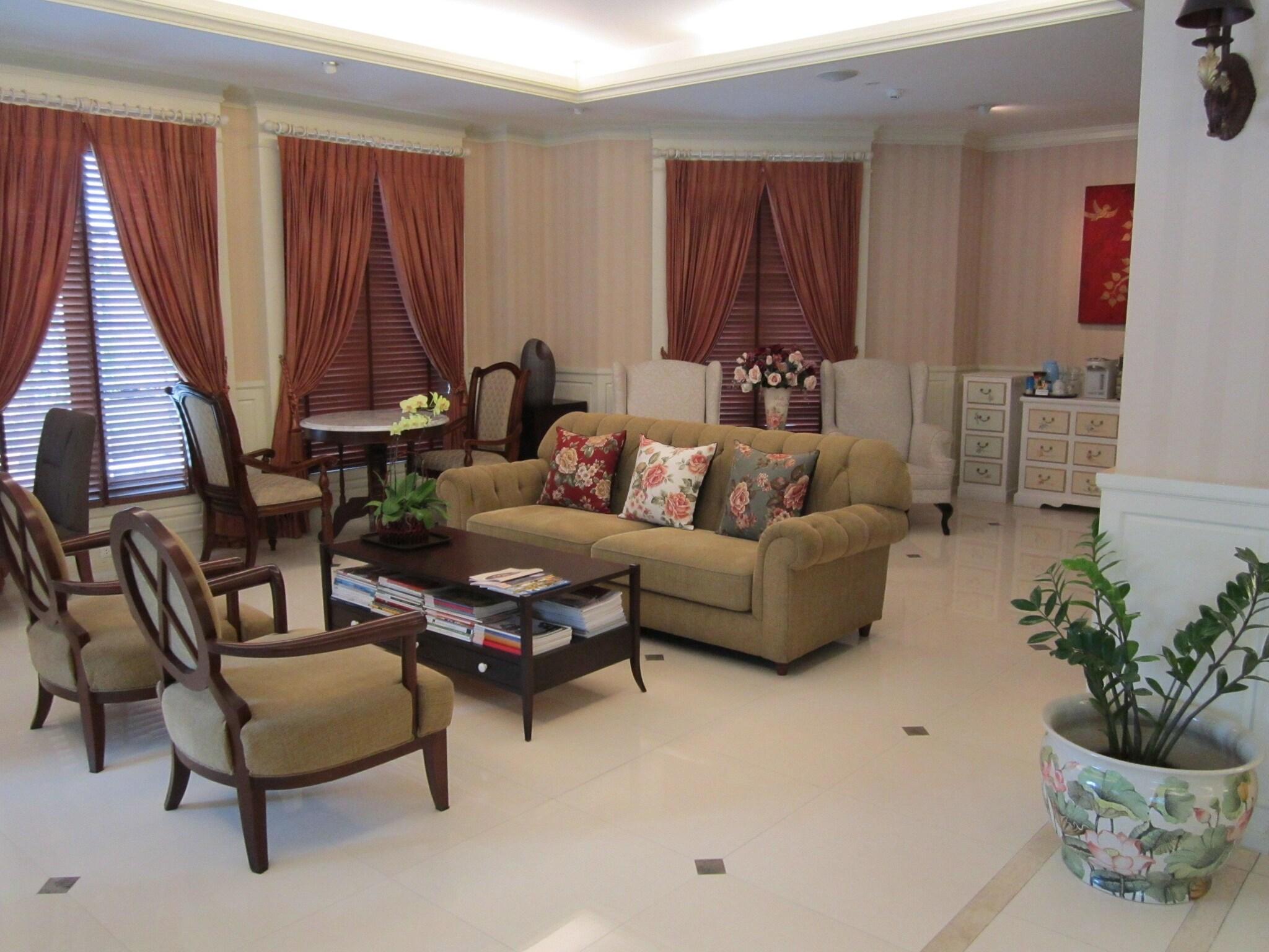 Vista Lobby Aurum The River Place