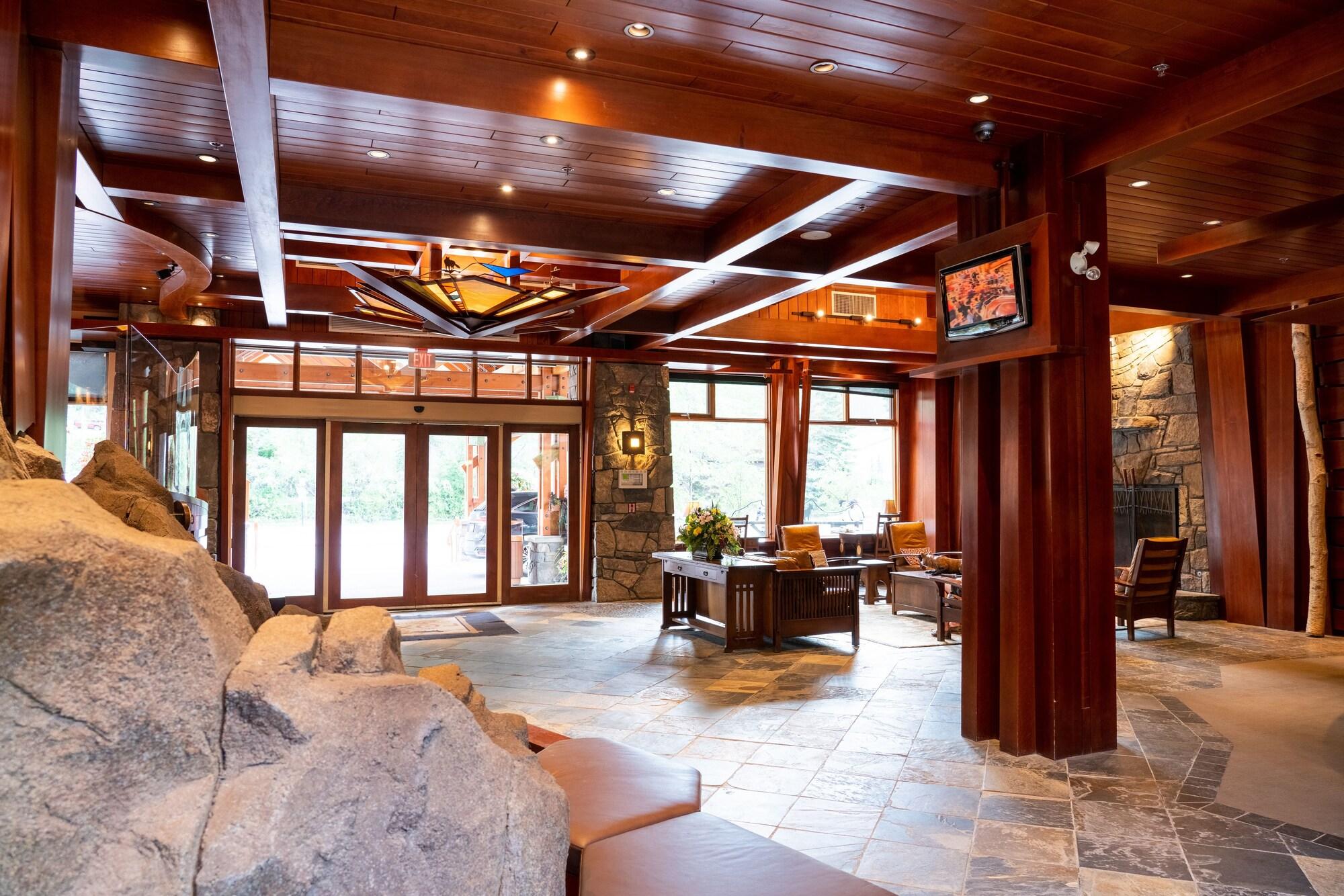 Vista Lobby The Fox Hotel and Suites