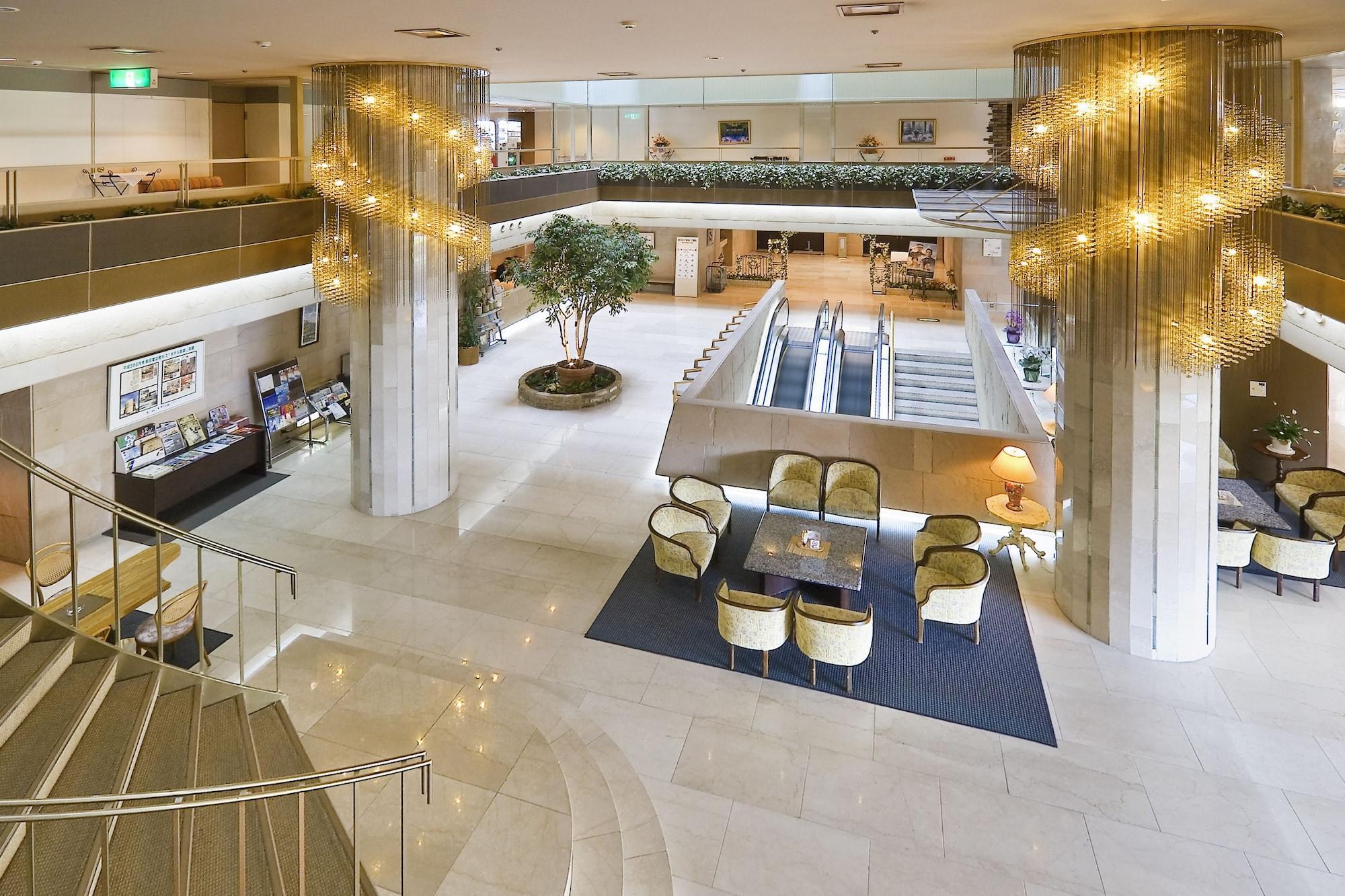 Vista Lobby Hana Yuzuki