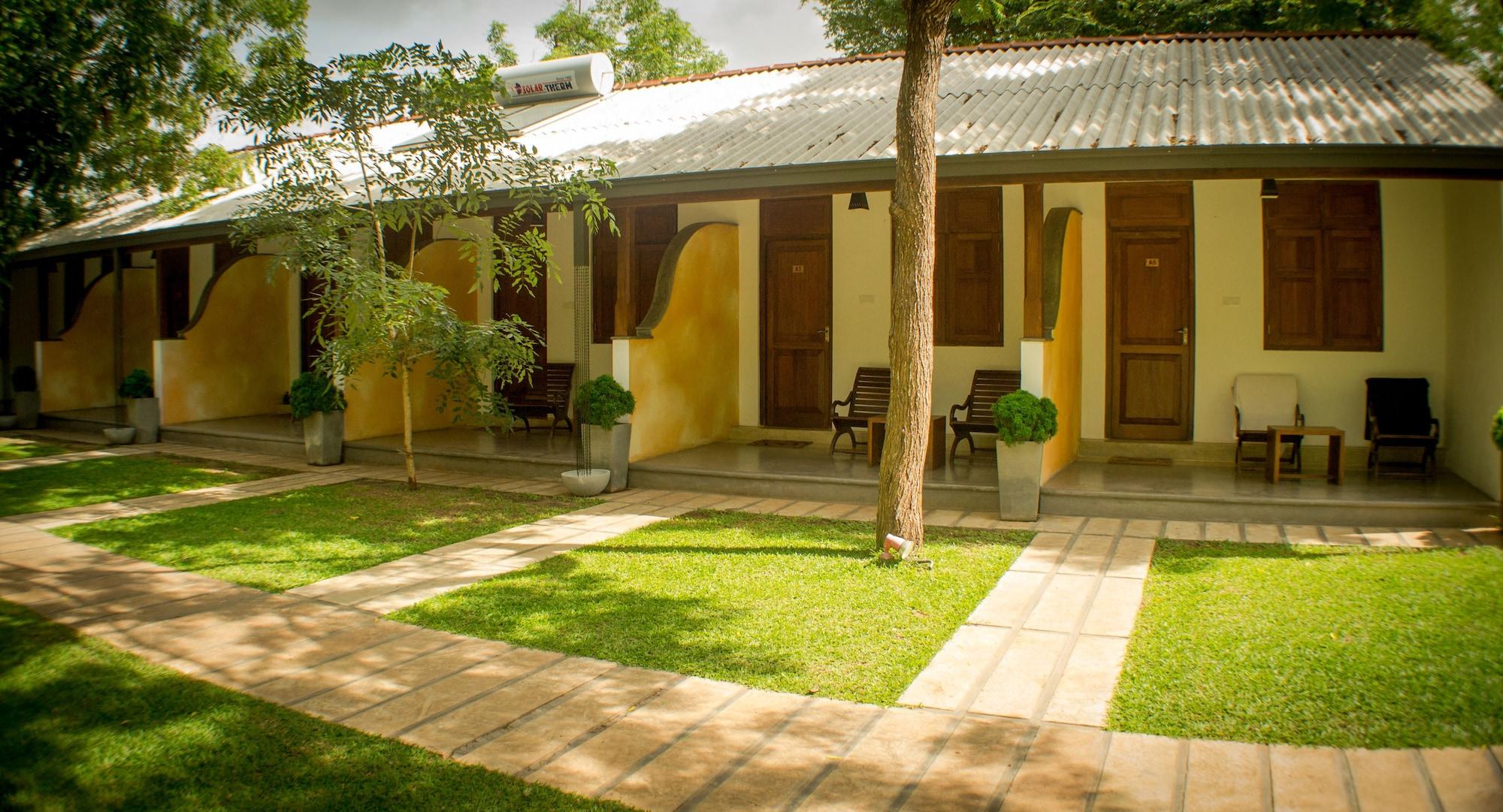 Vista Exterior Hotel Alakamanda