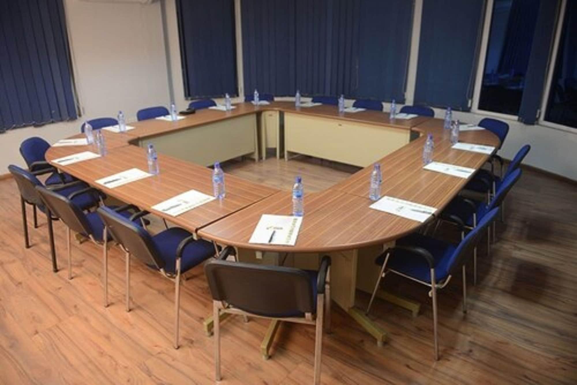 Sala de Reuniones Airside Hotel