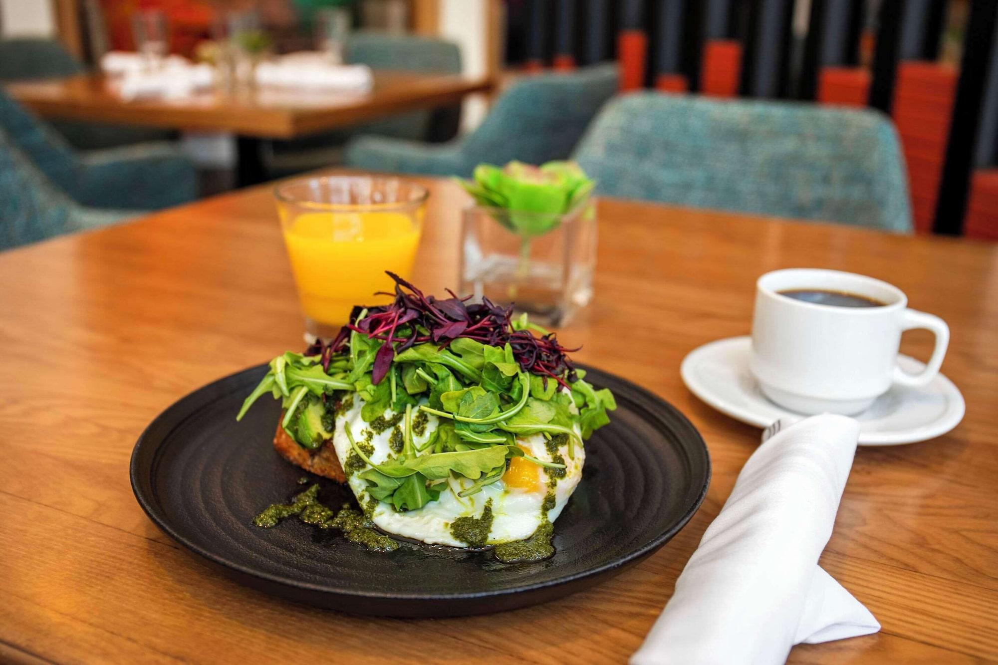 Restaurant Cambria Hotel Denver Downtown RiNo