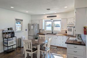 Arriendo temporal - Delightful 2-bedroom house with WiFi, AC between Greentown & Kokomo