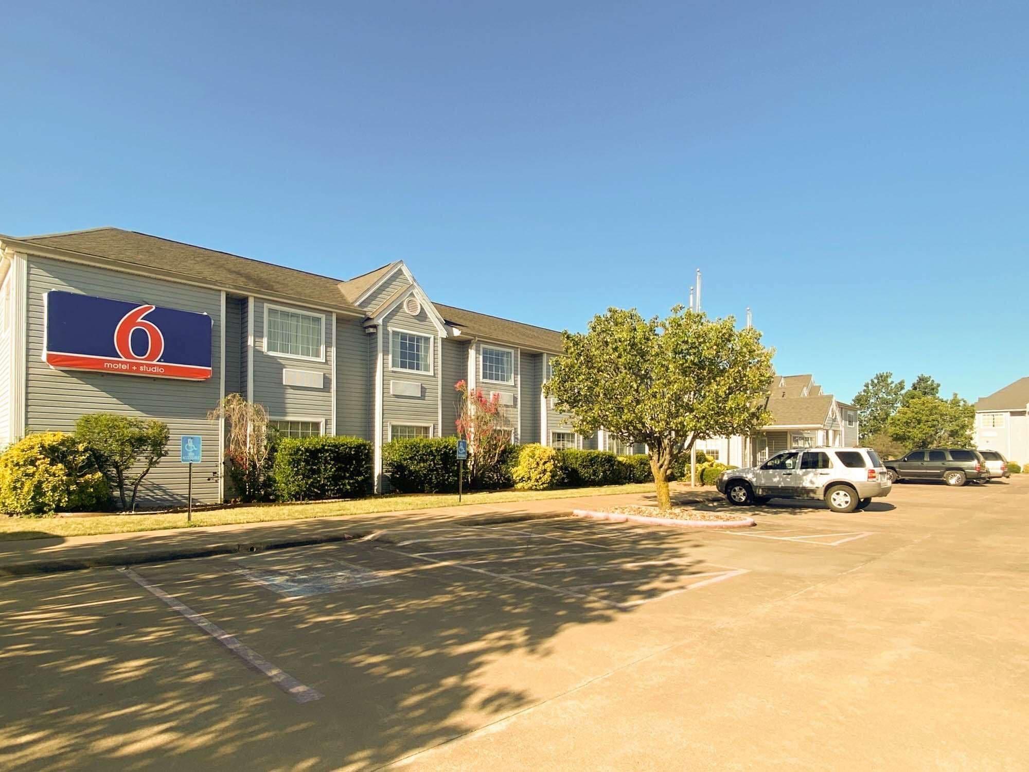 Varios Motel 6 McAlester, OK - South