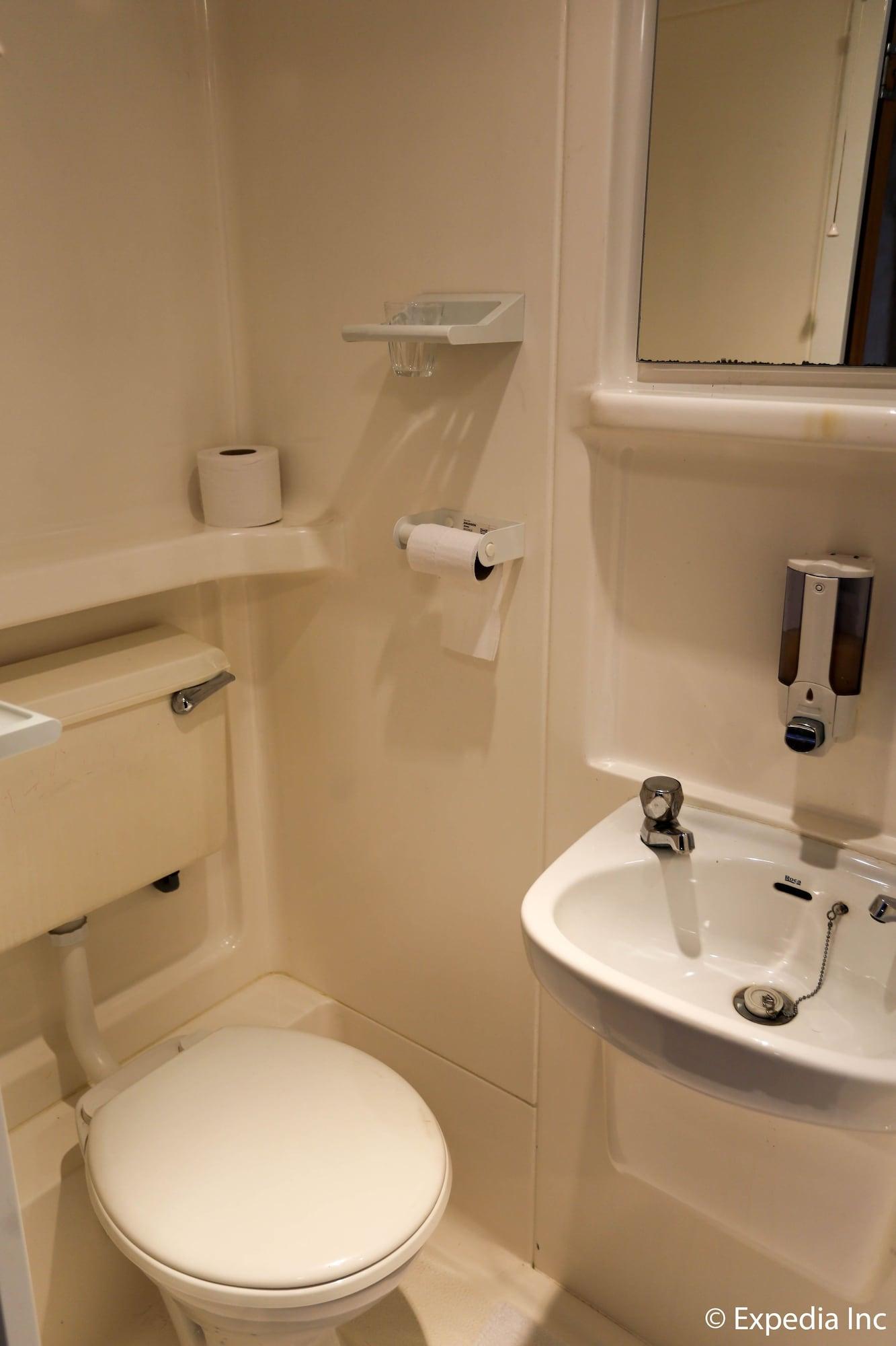 Equipamiento de Habitación Colliers Hotel