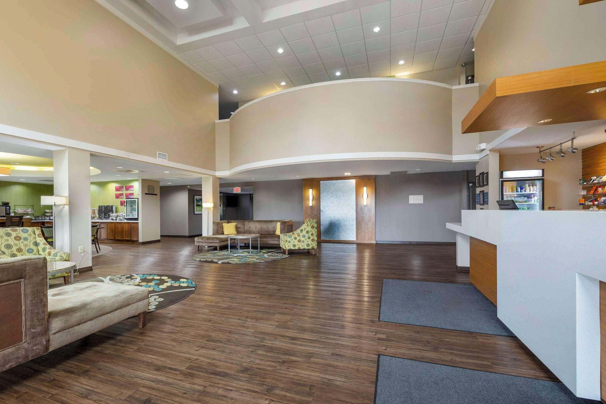 Vista Lobby Best Western Plus Patterson Park Inn