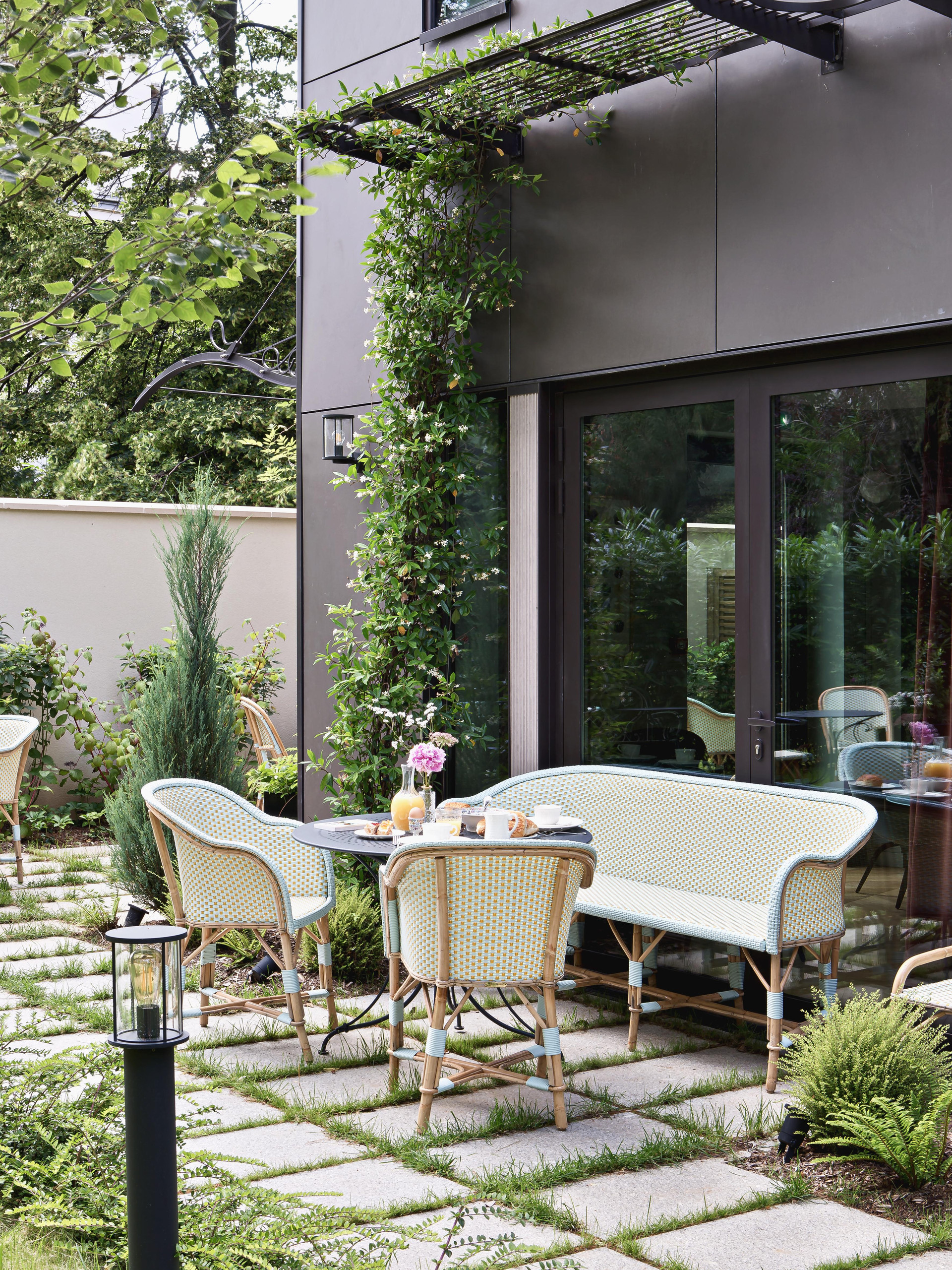 Varios Hôtel Botaniste