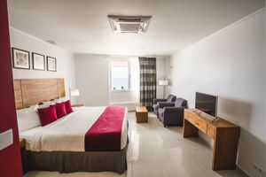Alojamiento - Majestic City Suites & Beach Hotel