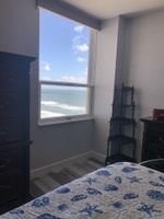 Alquiler Vacacional - Oceanfront Condominium in quiet Daytona Beach Shores