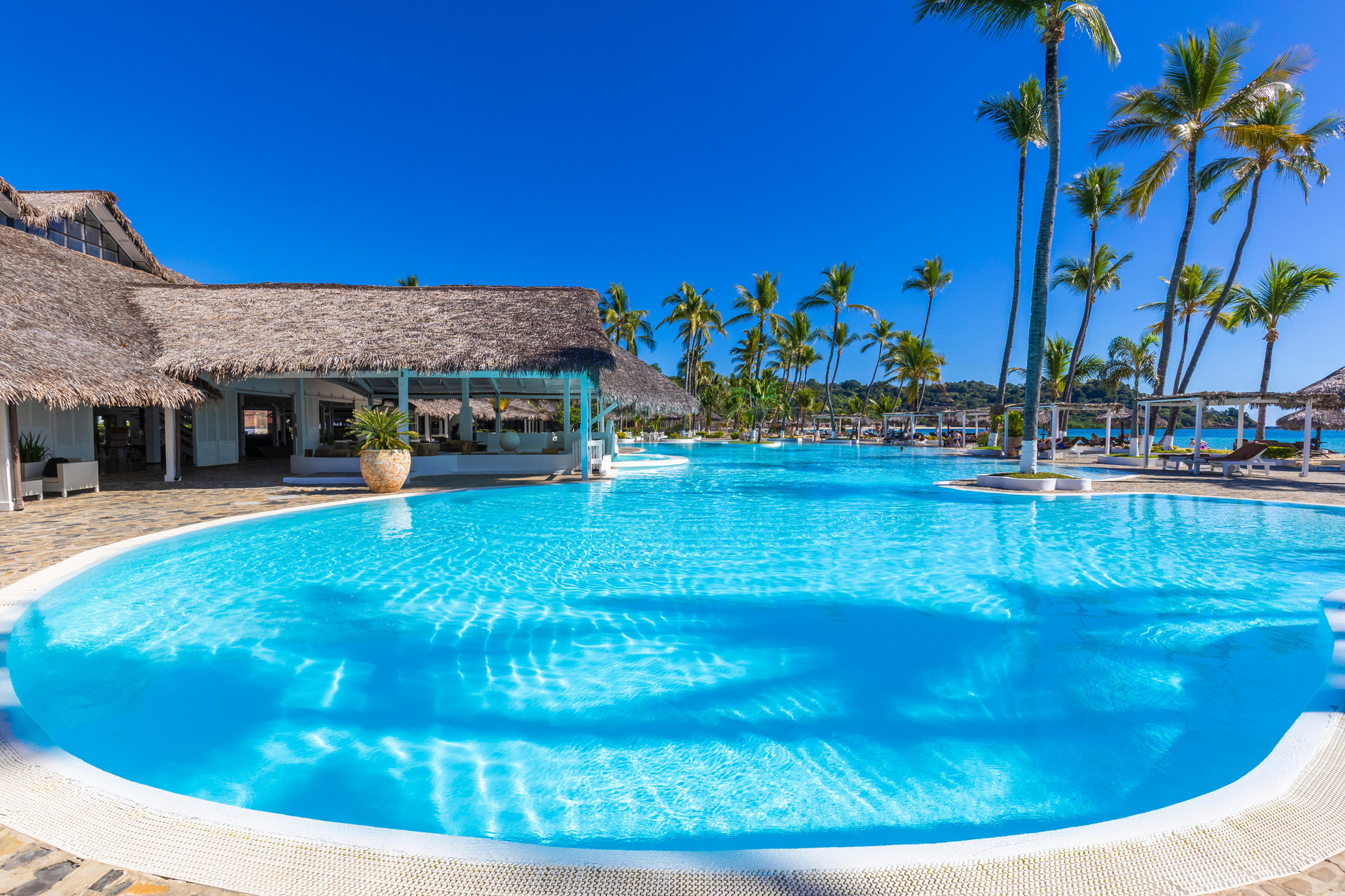 Vista Piscina Andilana Beach Resort