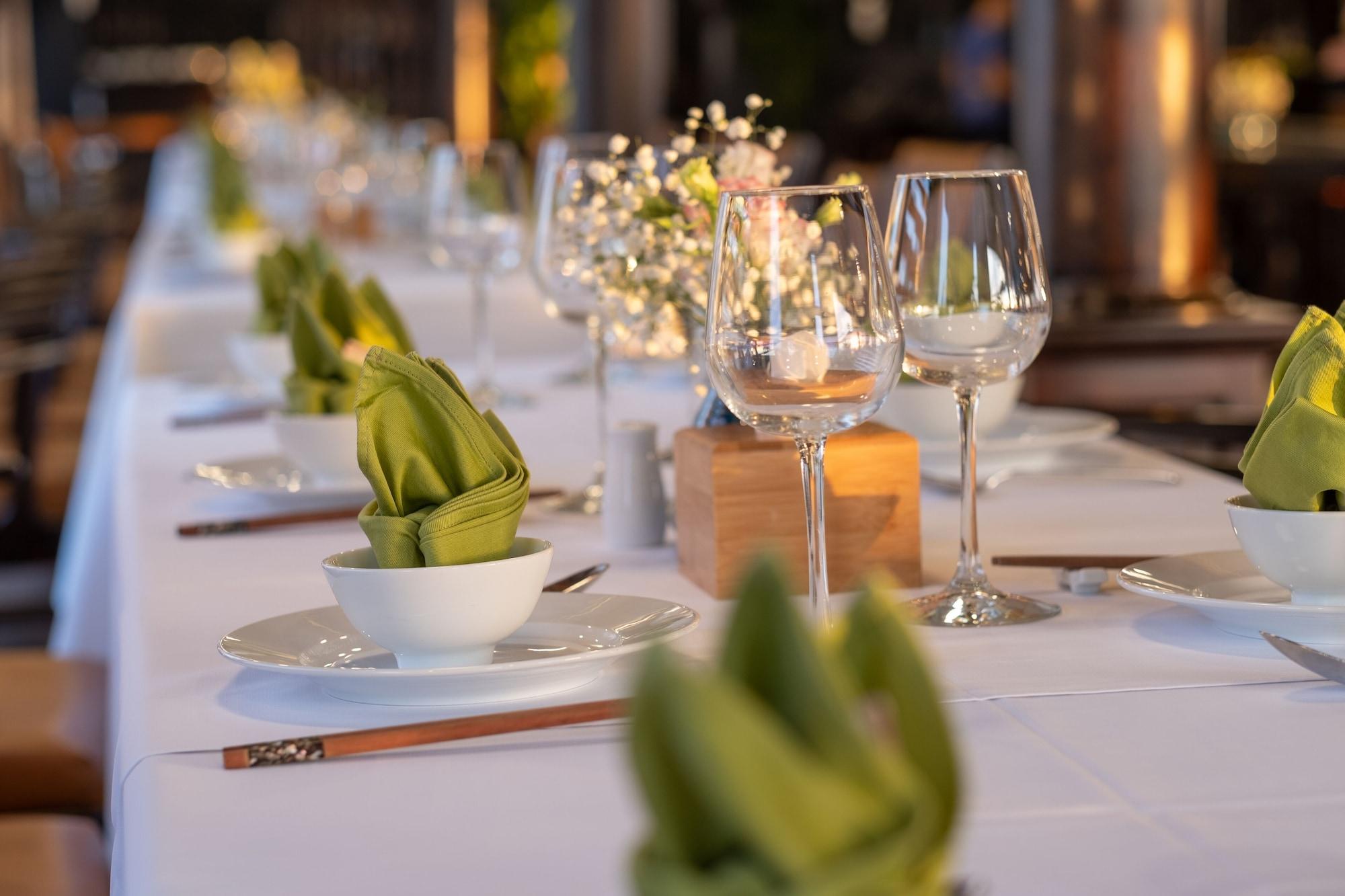 Restaurant Victory Star Cruise