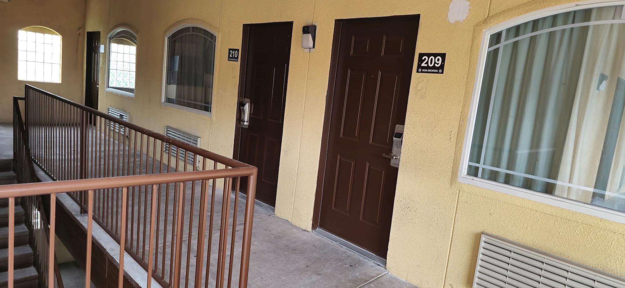 Vista Exterior Texas Inn and Suites RGV