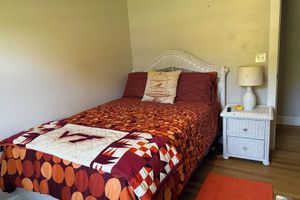 Alquiler Vacacional - Charming 3-bedroom house with WiFi and AC in fabulous Blacksburg