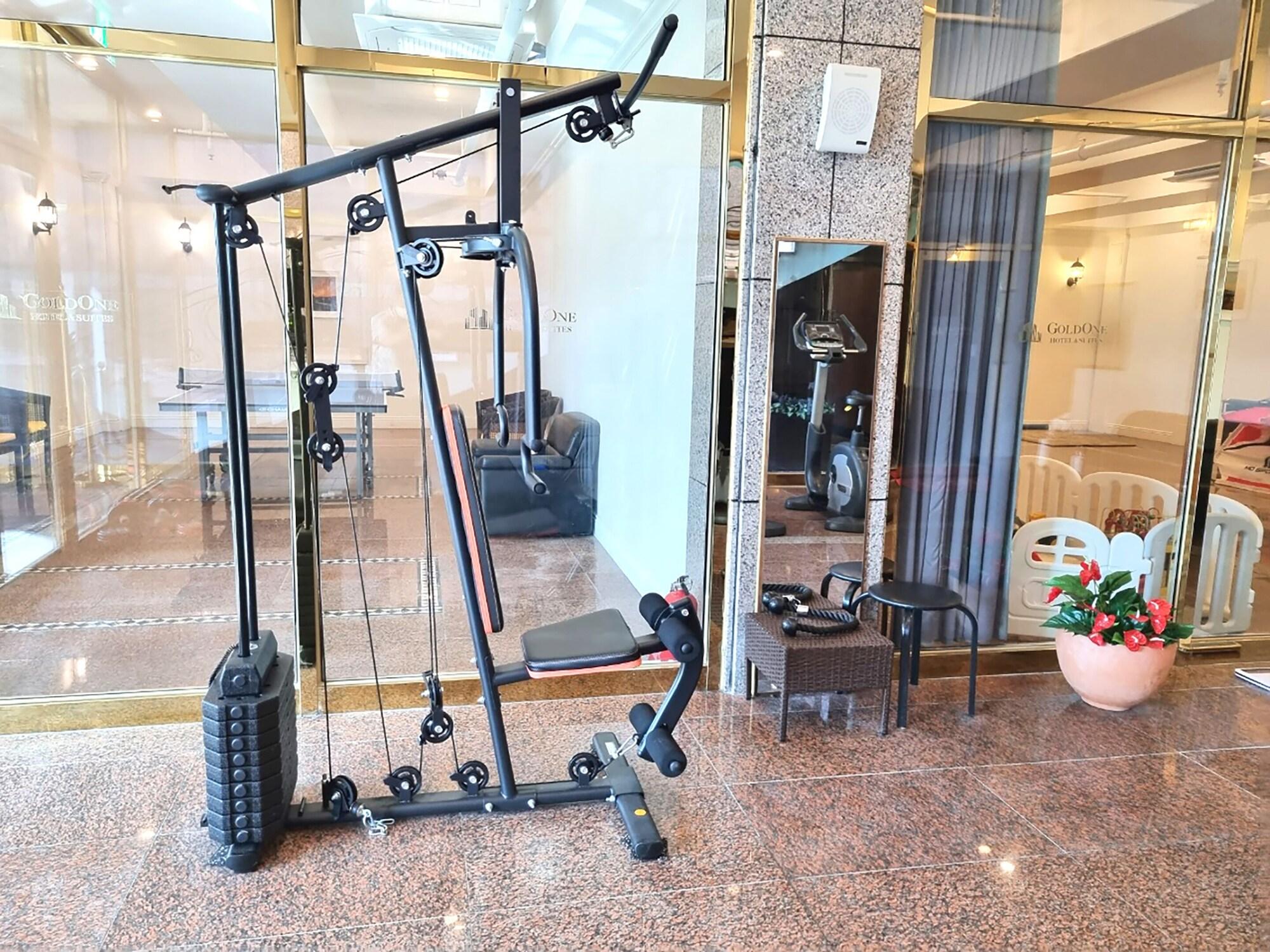 Gimnasio GoldOne Hotel & Suites