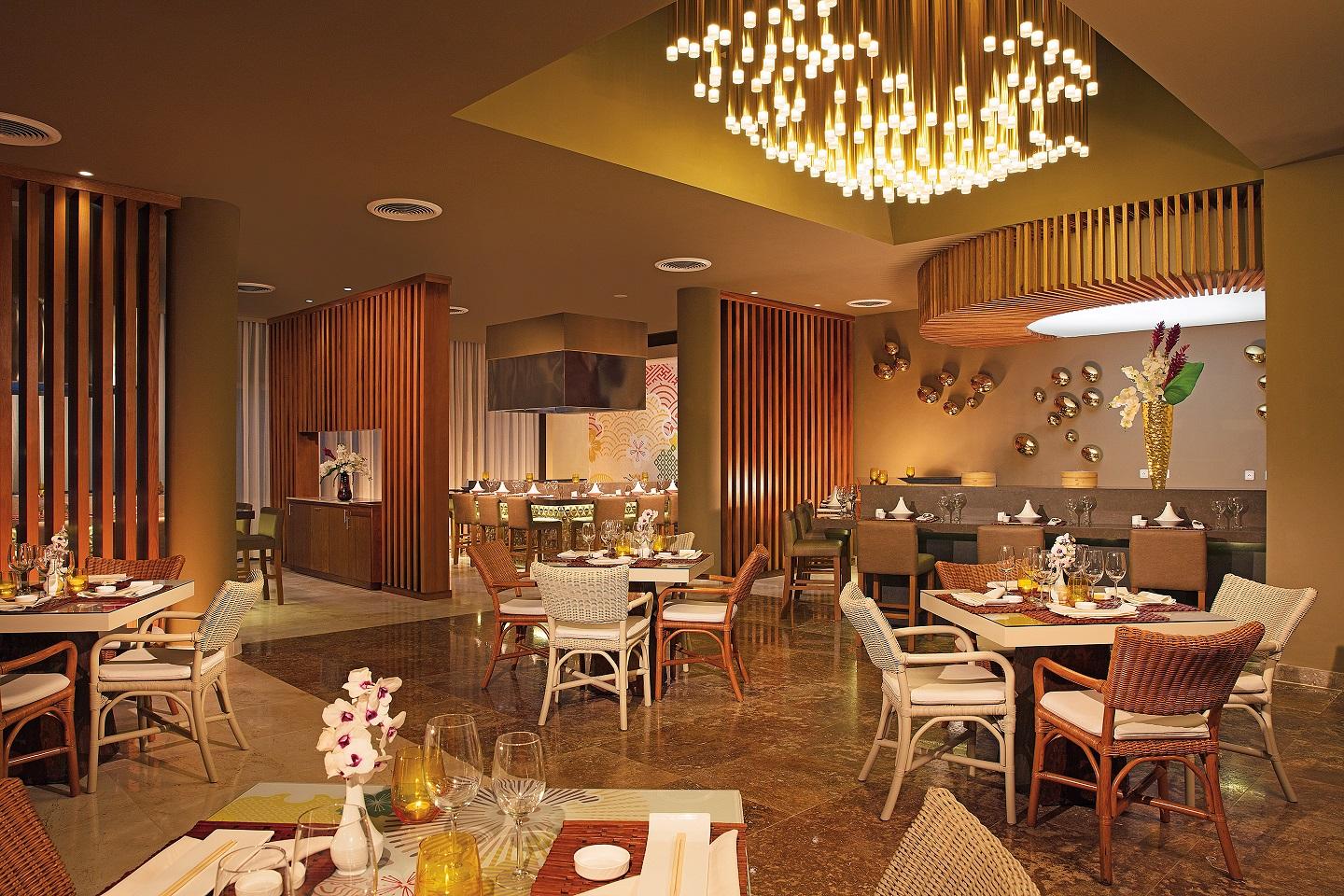 Restaurant Dreams Royal Beach Punta Cana - All Inclusive