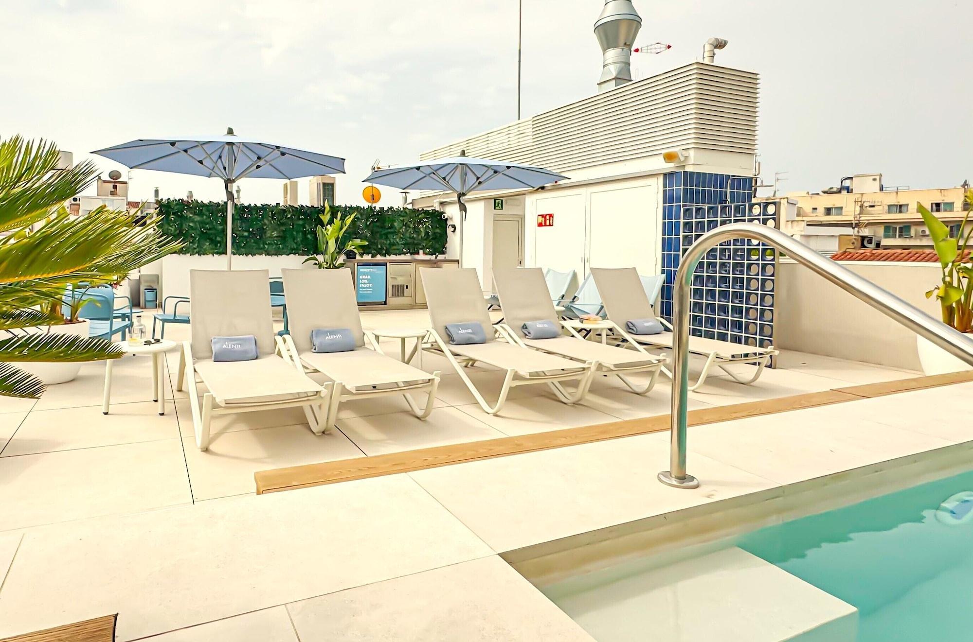 Vista Piscina Alenti Sitges Hotel
