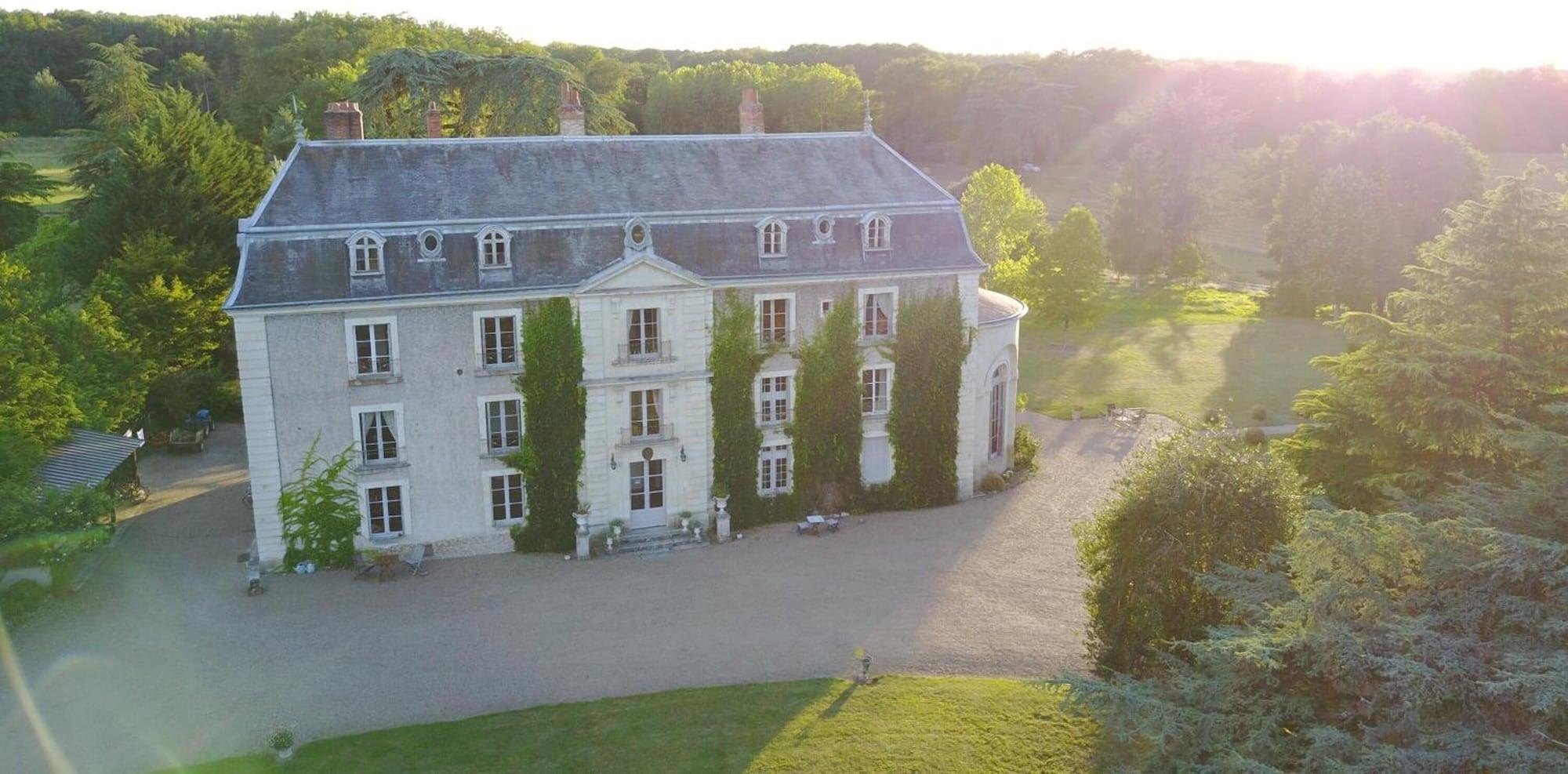 Vista Exterior Château du Vau - Maison d'hôtes