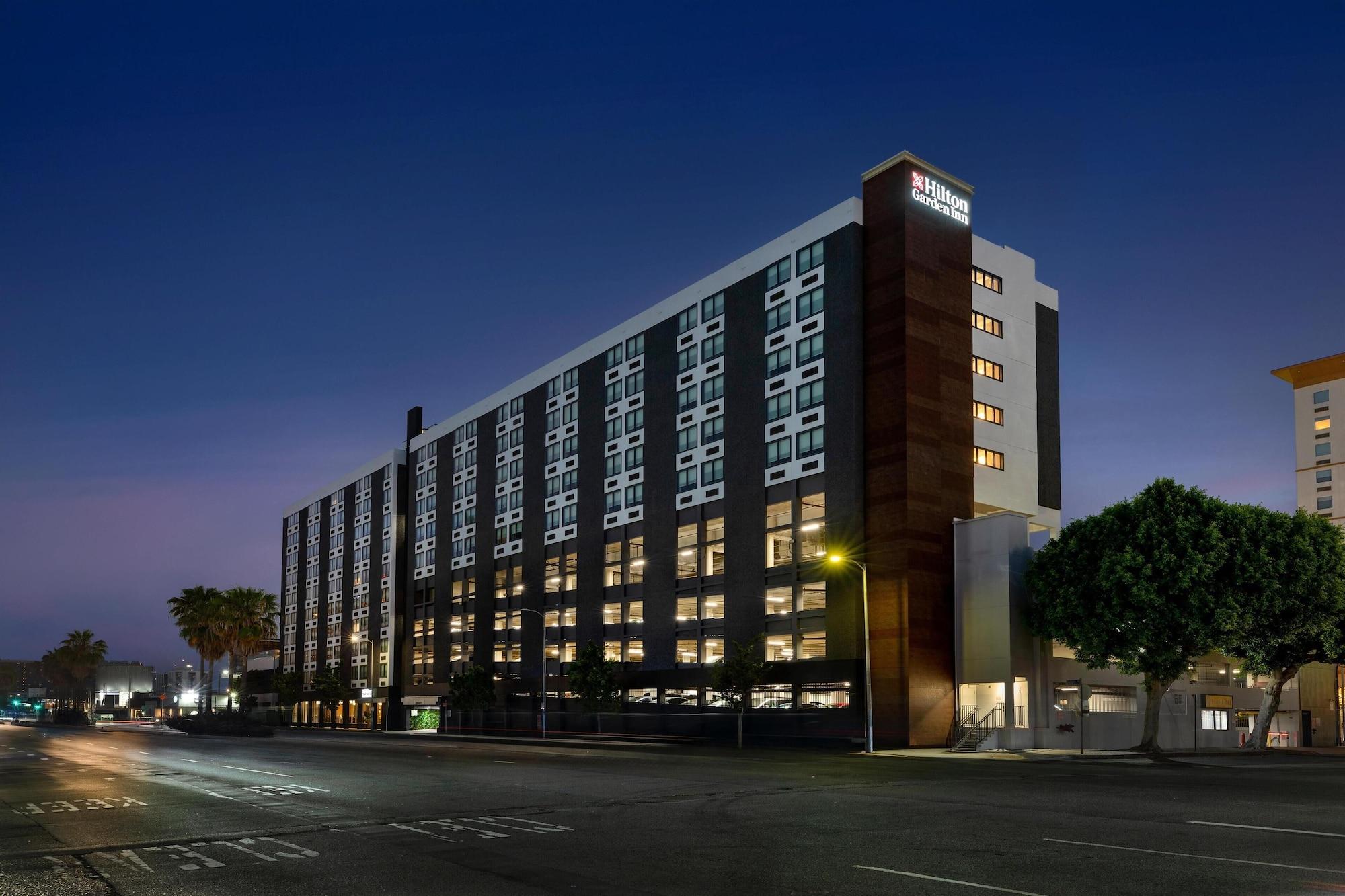 Vista Exterior Hilton Garden Inn LAX Los Angeles Airport
