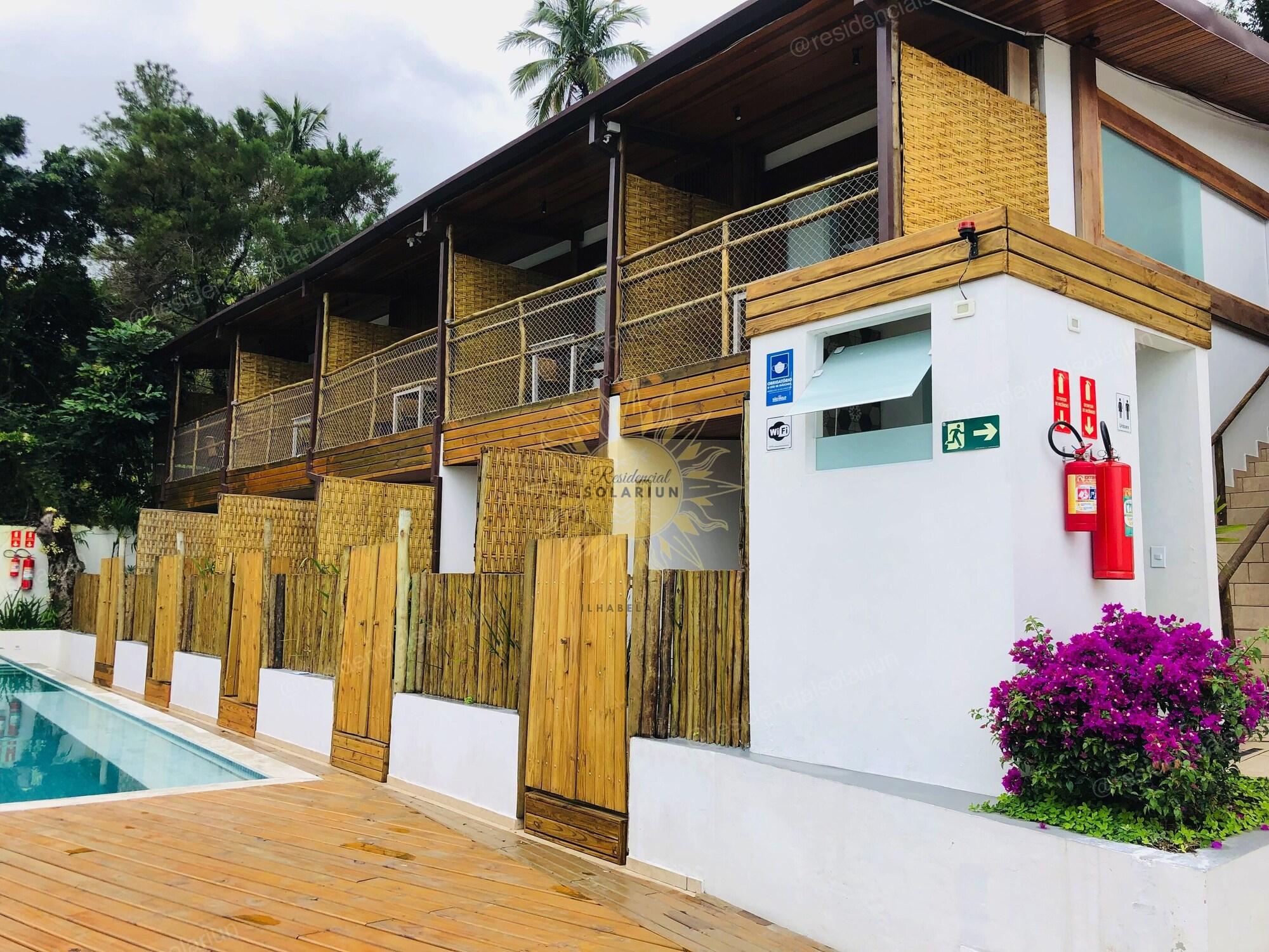 Vista Piscina Residencial Solariun Ilhabela