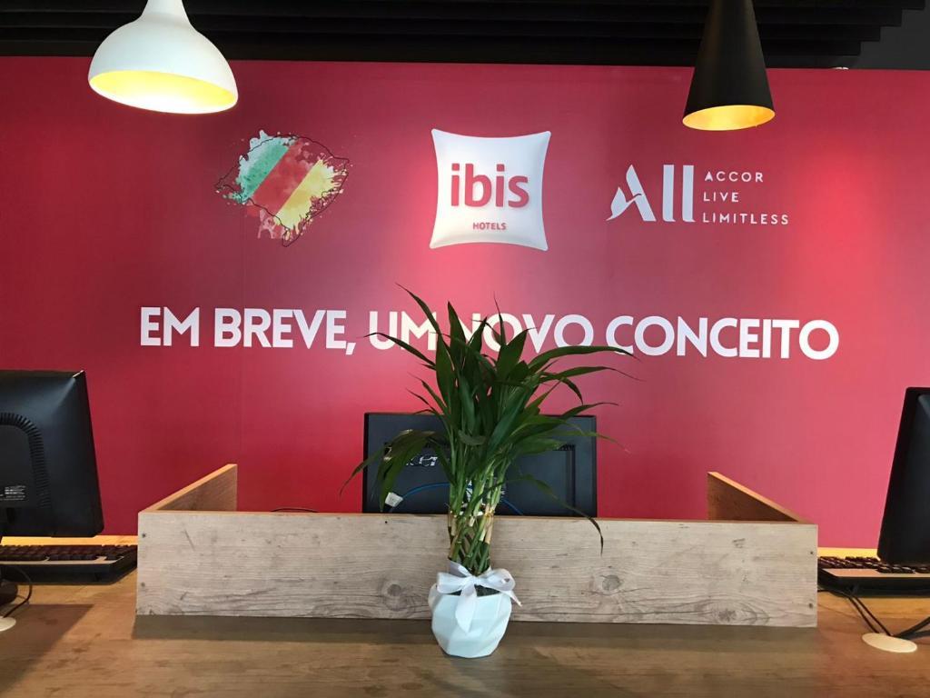 Vista Lobby ibis Montenegro