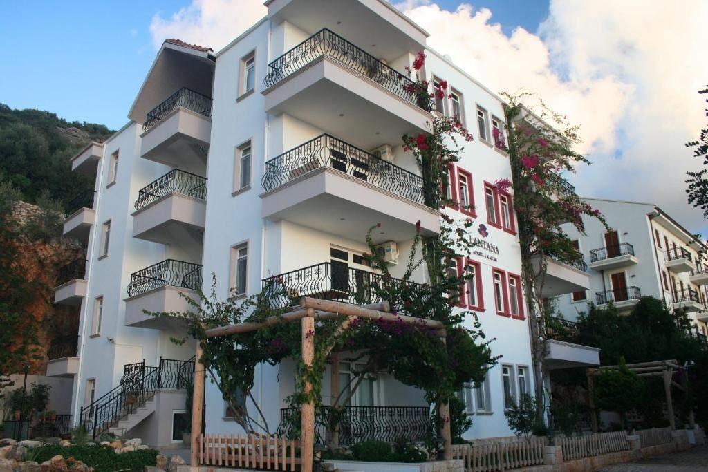 Vista Exterior Lantana Aparts