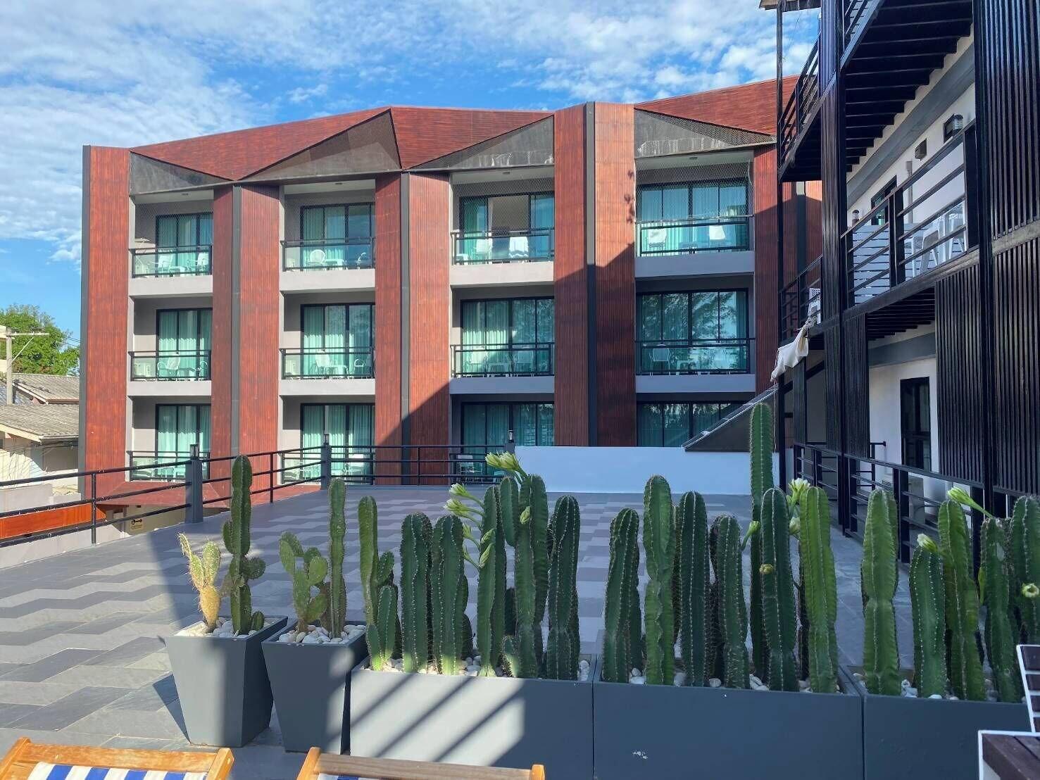 Vista Exterior Irin Beach Cha - am