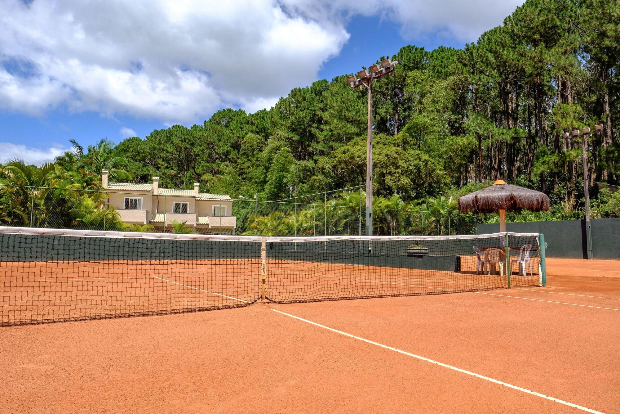 Instalaciones Recreativas Villa Oliva Tennis Apartments