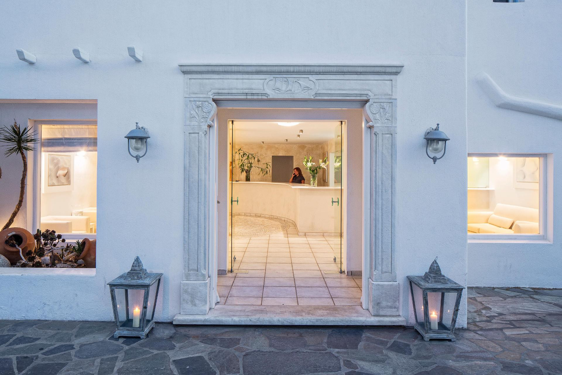 Vista Lobby Manoulas Beach