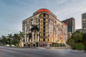 Alojamiento - Hampton Inn & Suites Miami Wynwood Design District