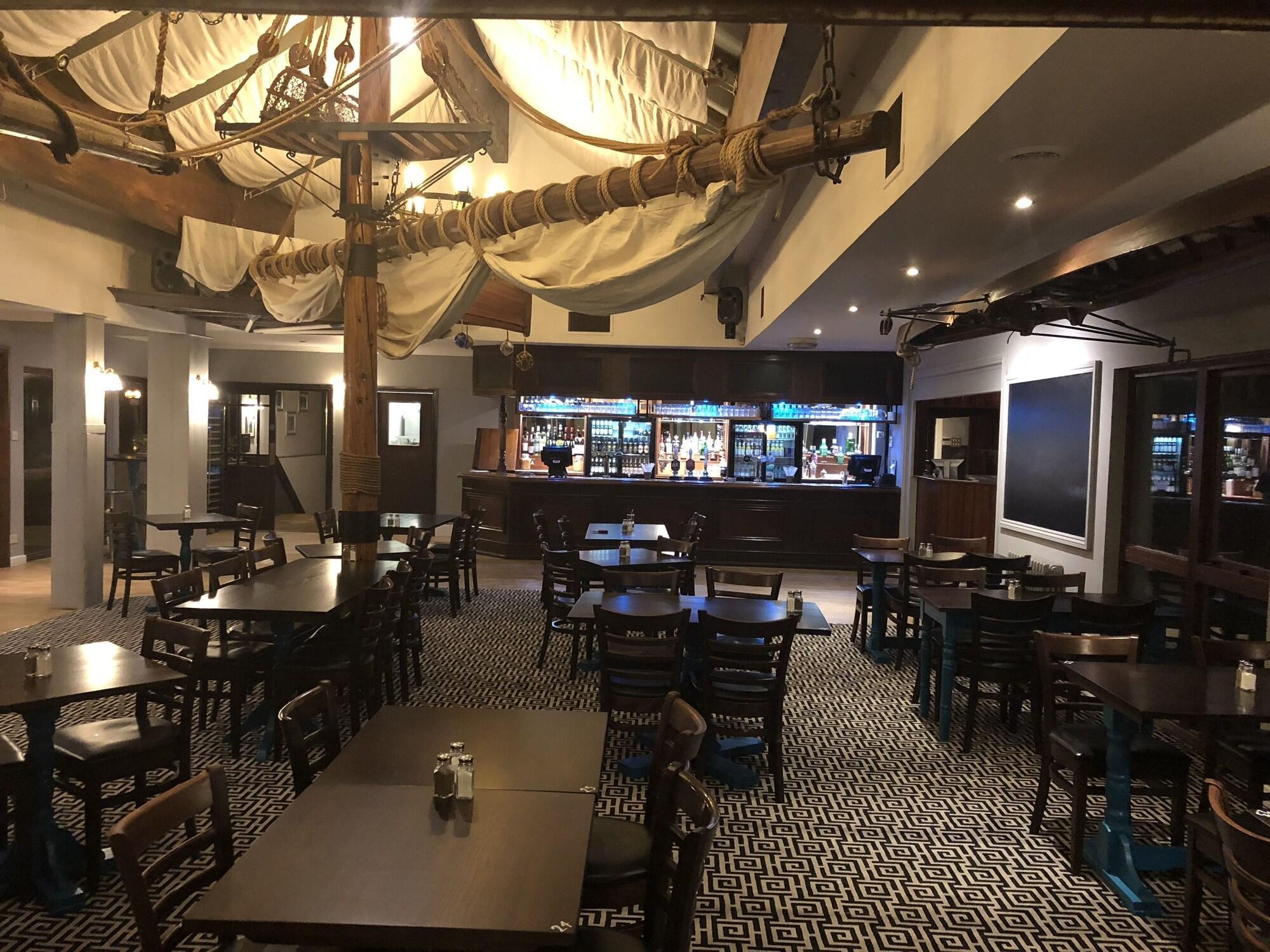 Bar/Salón The Riverside Inn