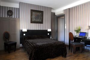 Alojamiento - The Originals Boutique, Hôtel Bulles by Forgeron