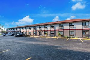 Alojamiento - Red Roof Inn & Suites Vineland - Buena