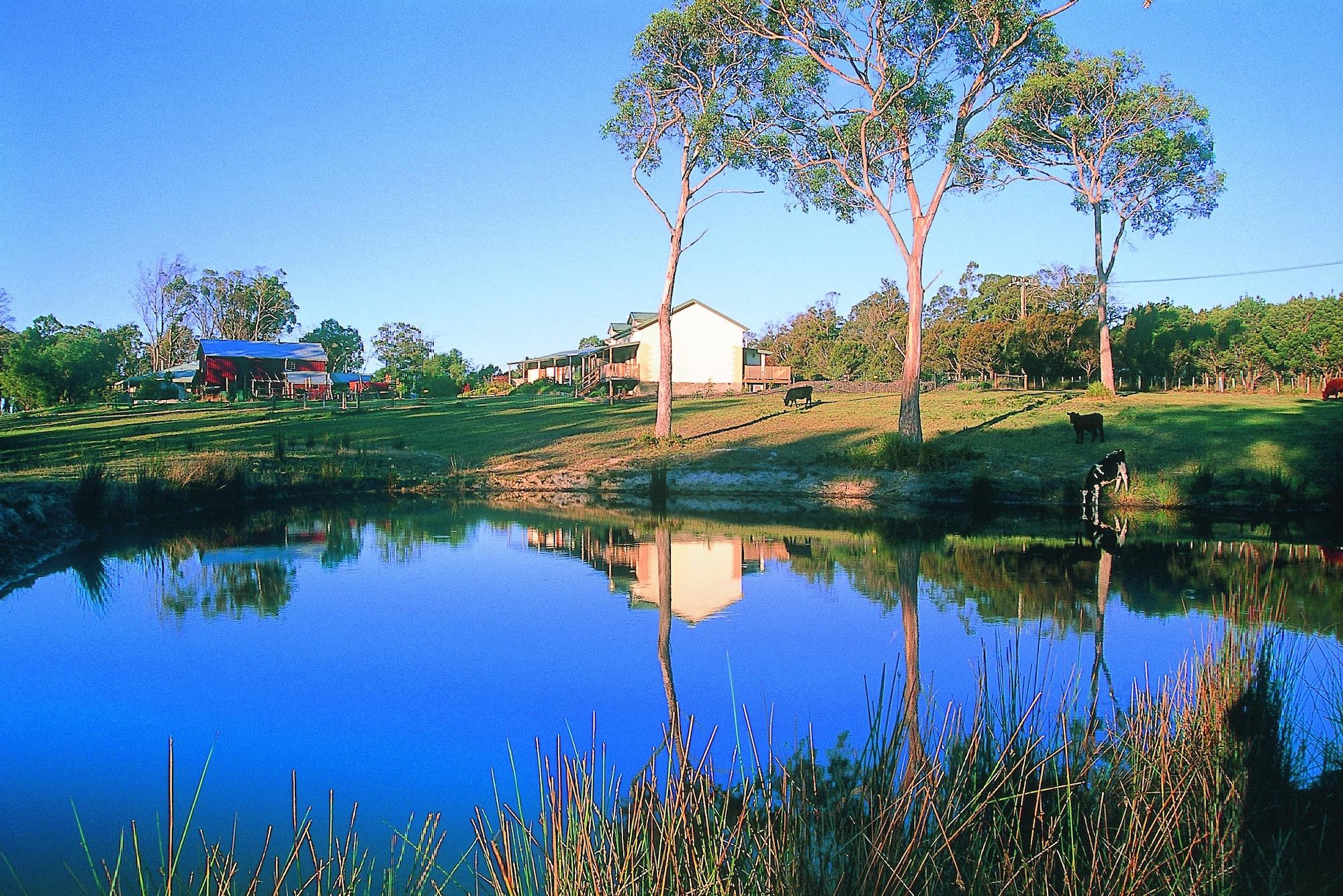 Varios Platypus Park Country Retreat