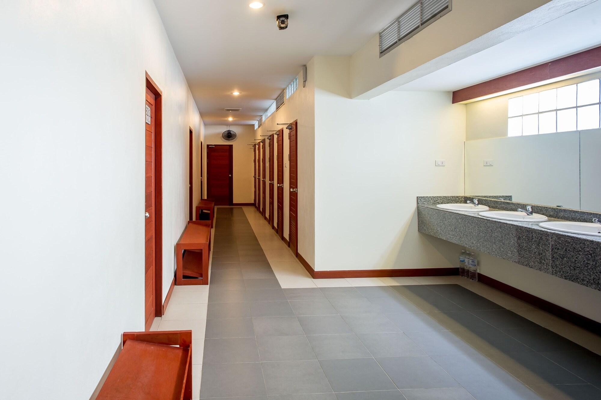 Baño Phangan Pearl Hostel