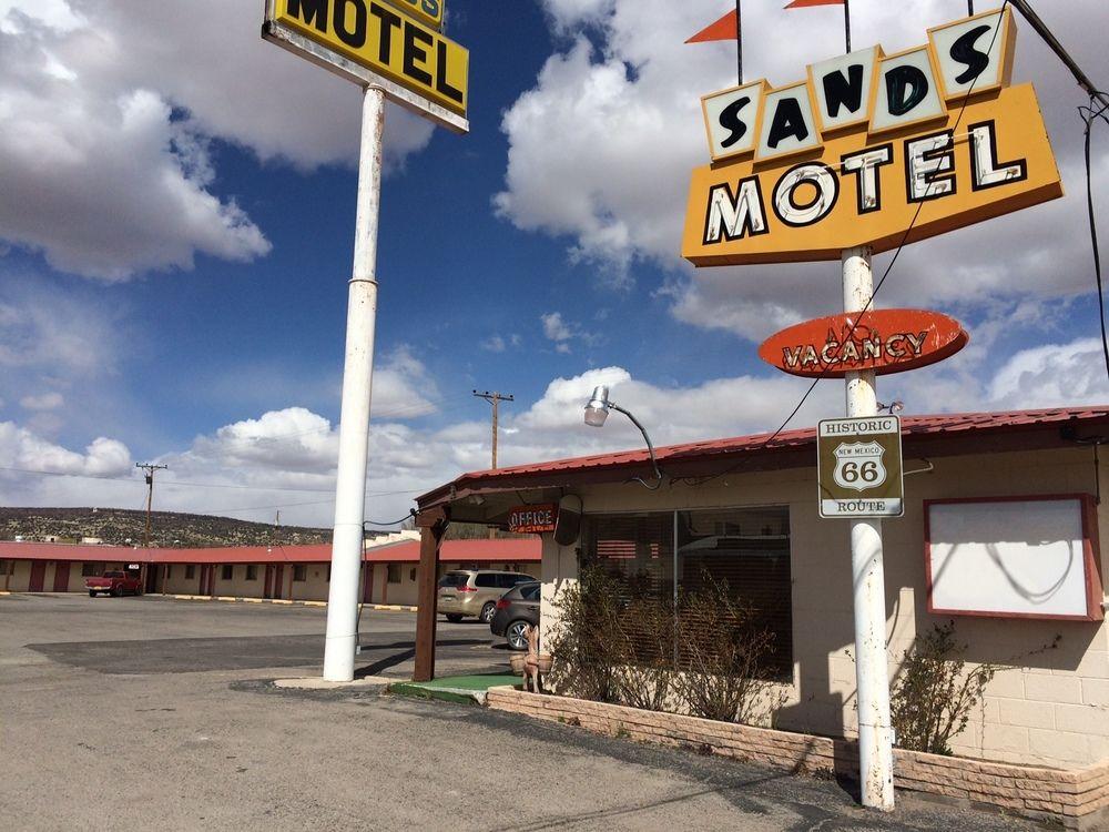 Varios Sands Motel